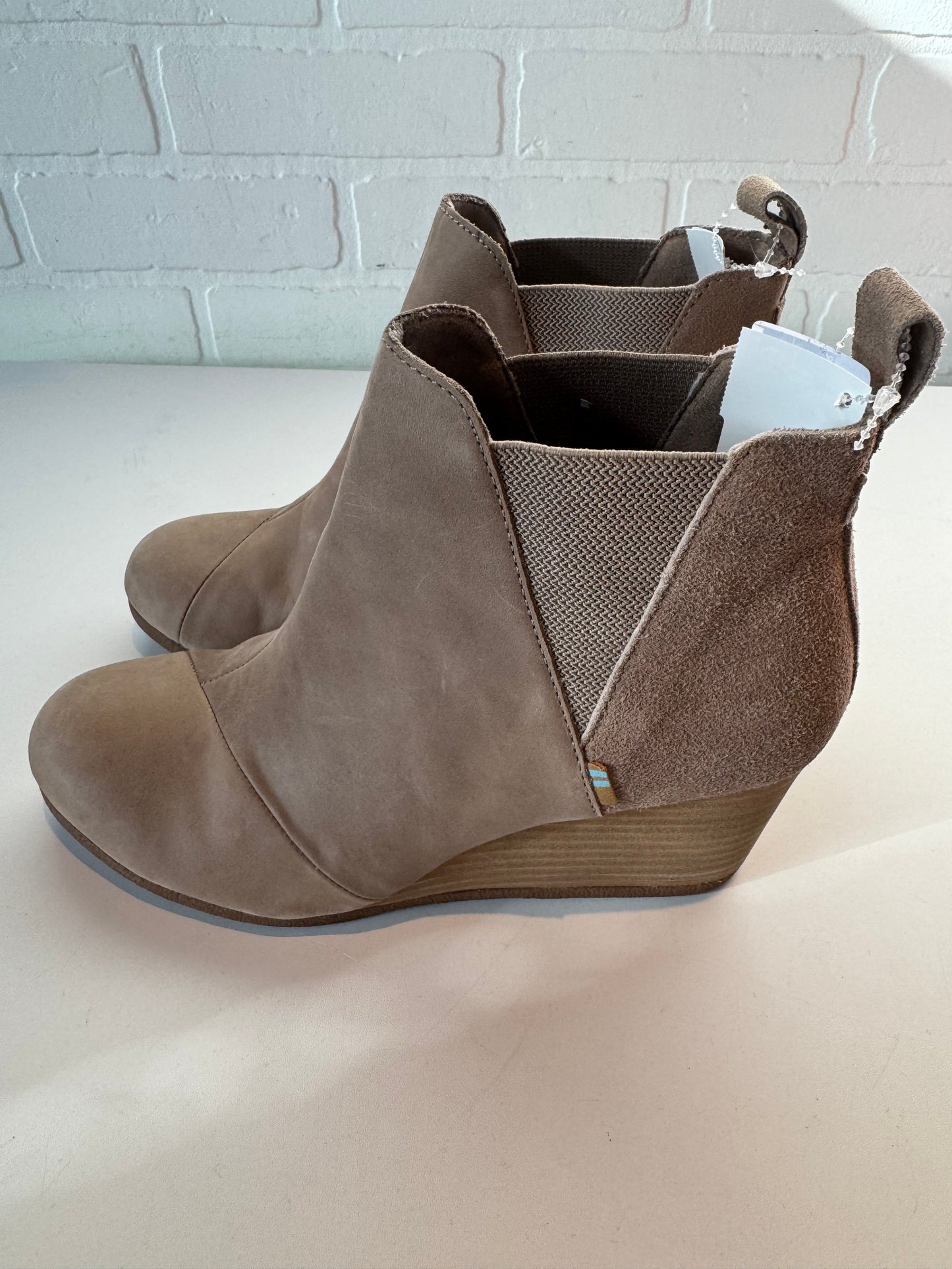 Shoes Heels Wedge By Toms In Brown, Size: 8