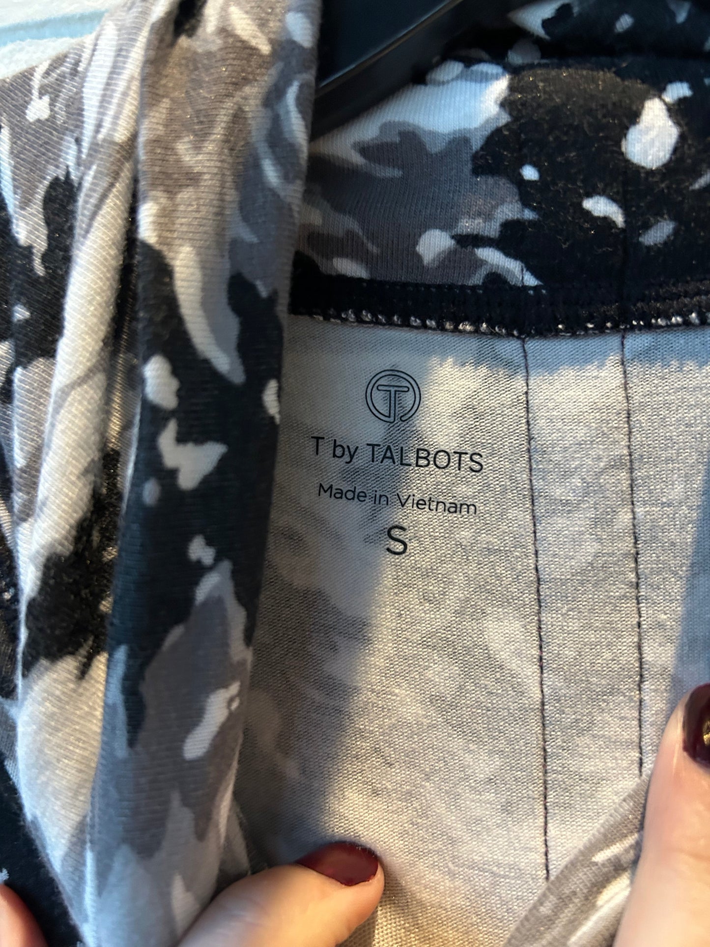 Top Long Sleeve By Talbots In Black & Grey, Size: S