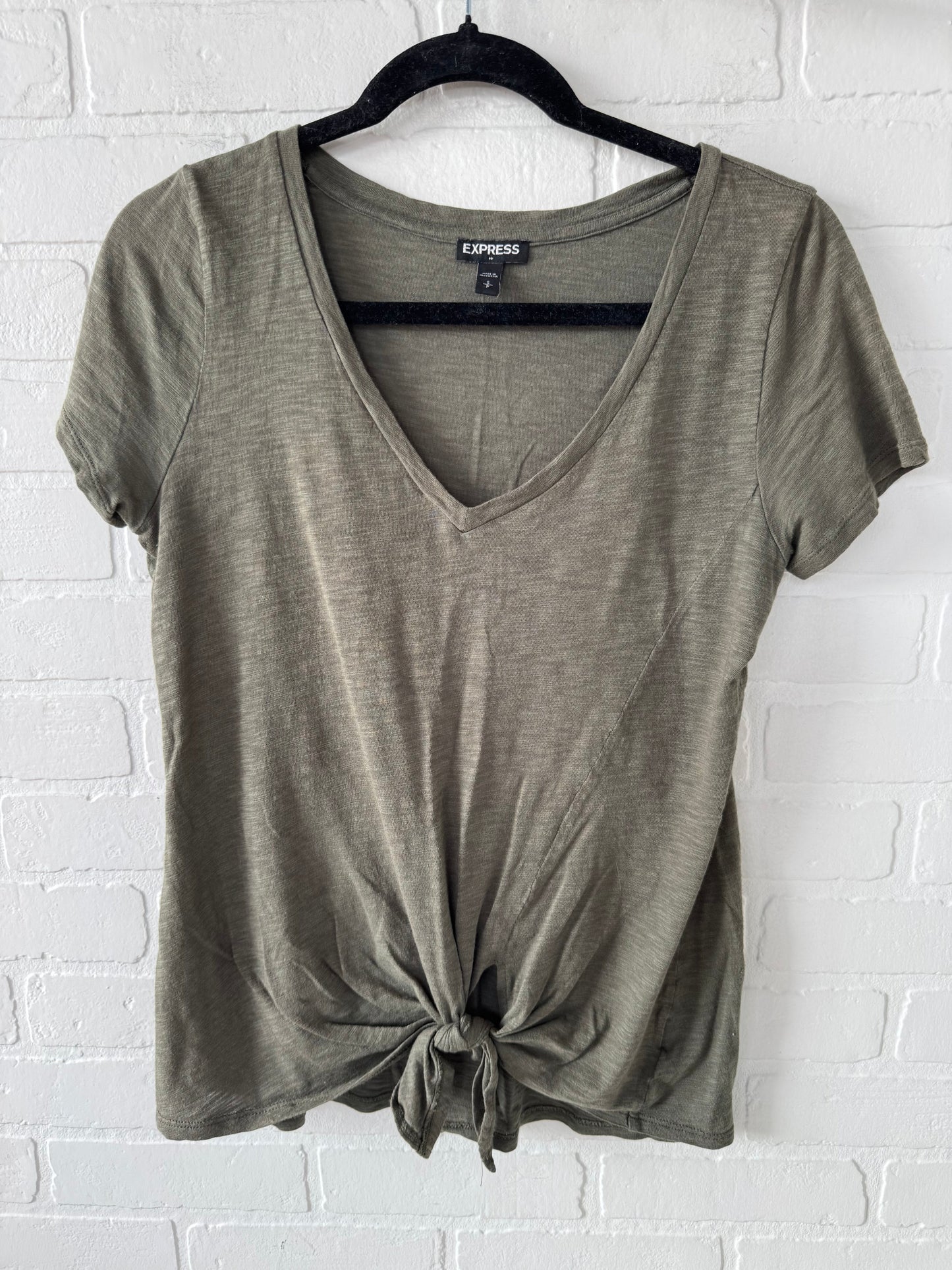 Top Short Sleeve Basic By Express In Green, Size: S