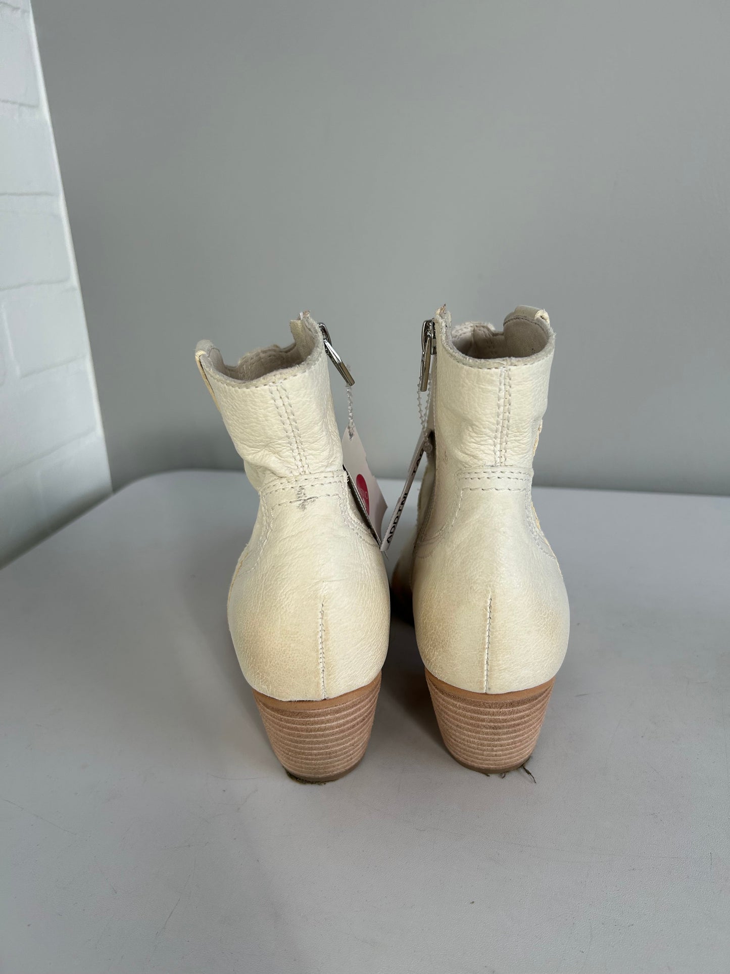 Boots Ankle Heels By Dolce Vita In Cream, Size: 7.5