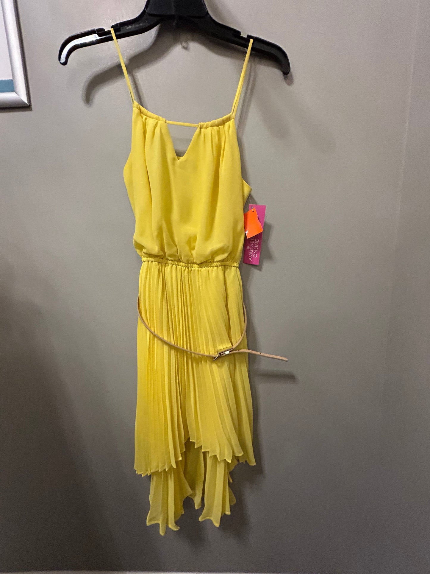 Dress Casual Short By Bebe In Yellow, Size: Xs