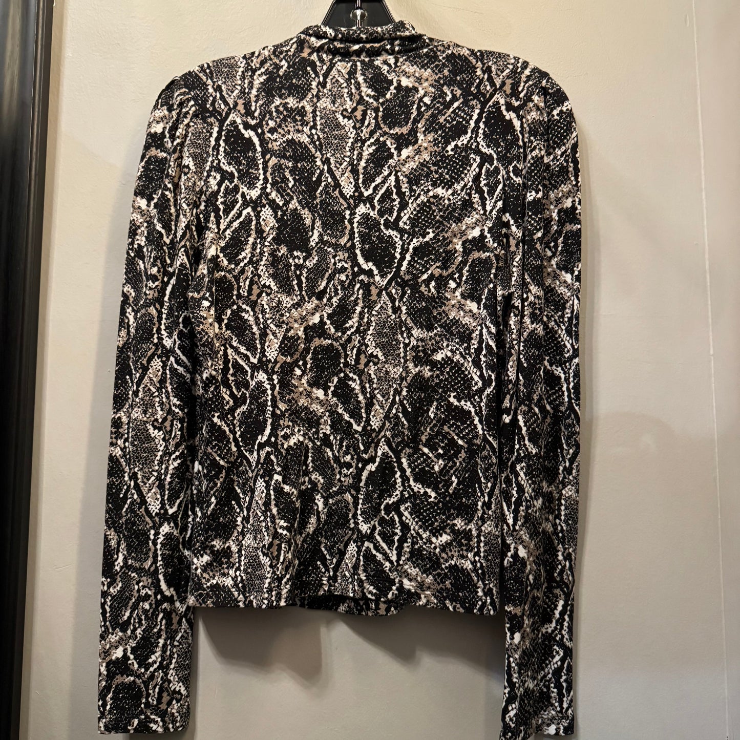 Top Long Sleeve By Peyton Jensen In Black & White, Size: Xs