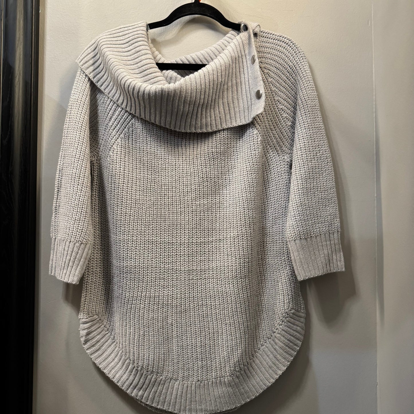 Sweater By 89th And Madison In Grey, Size: M