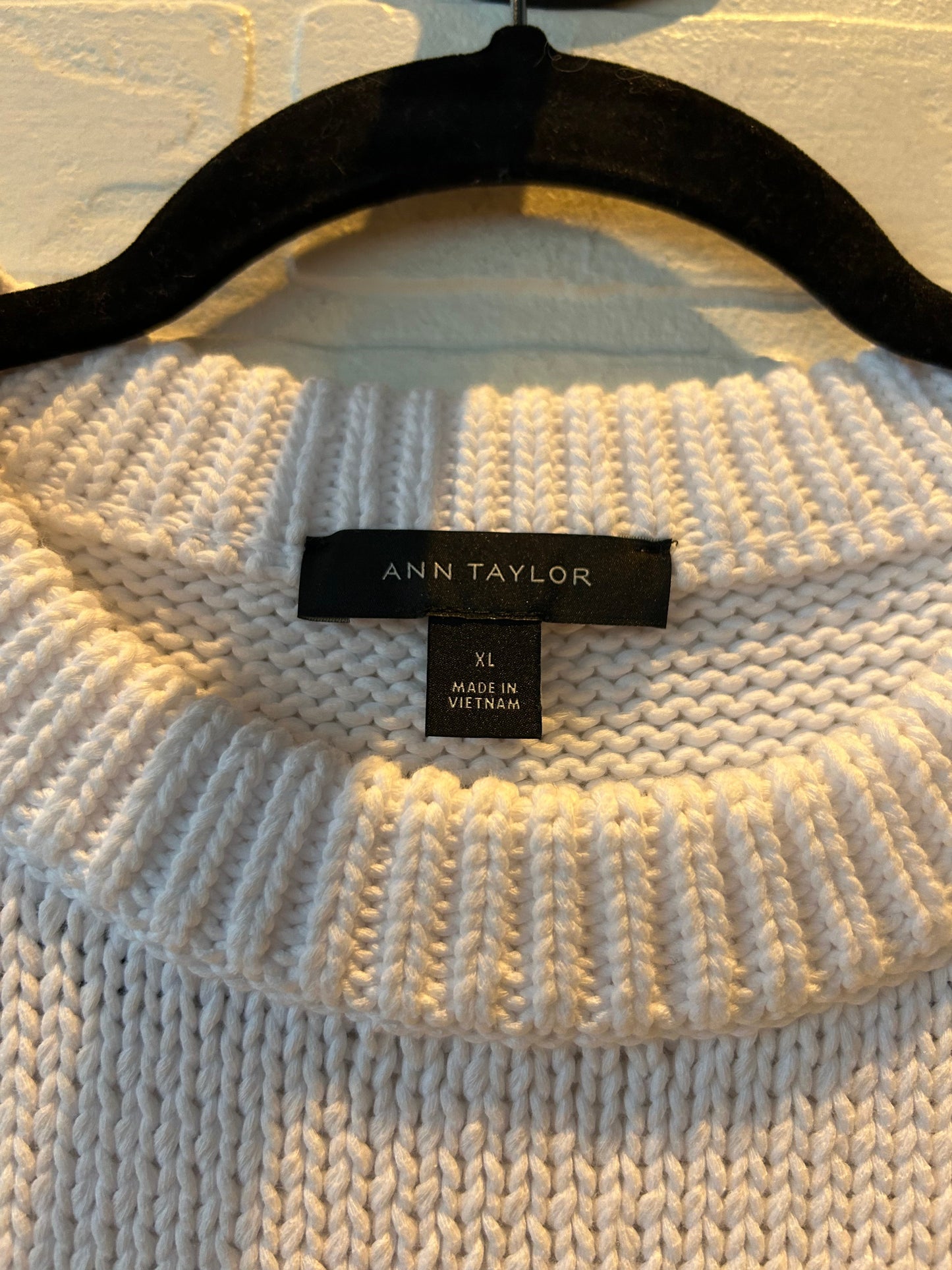 Vest Sweater By Ann Taylor In White, Size: Xl