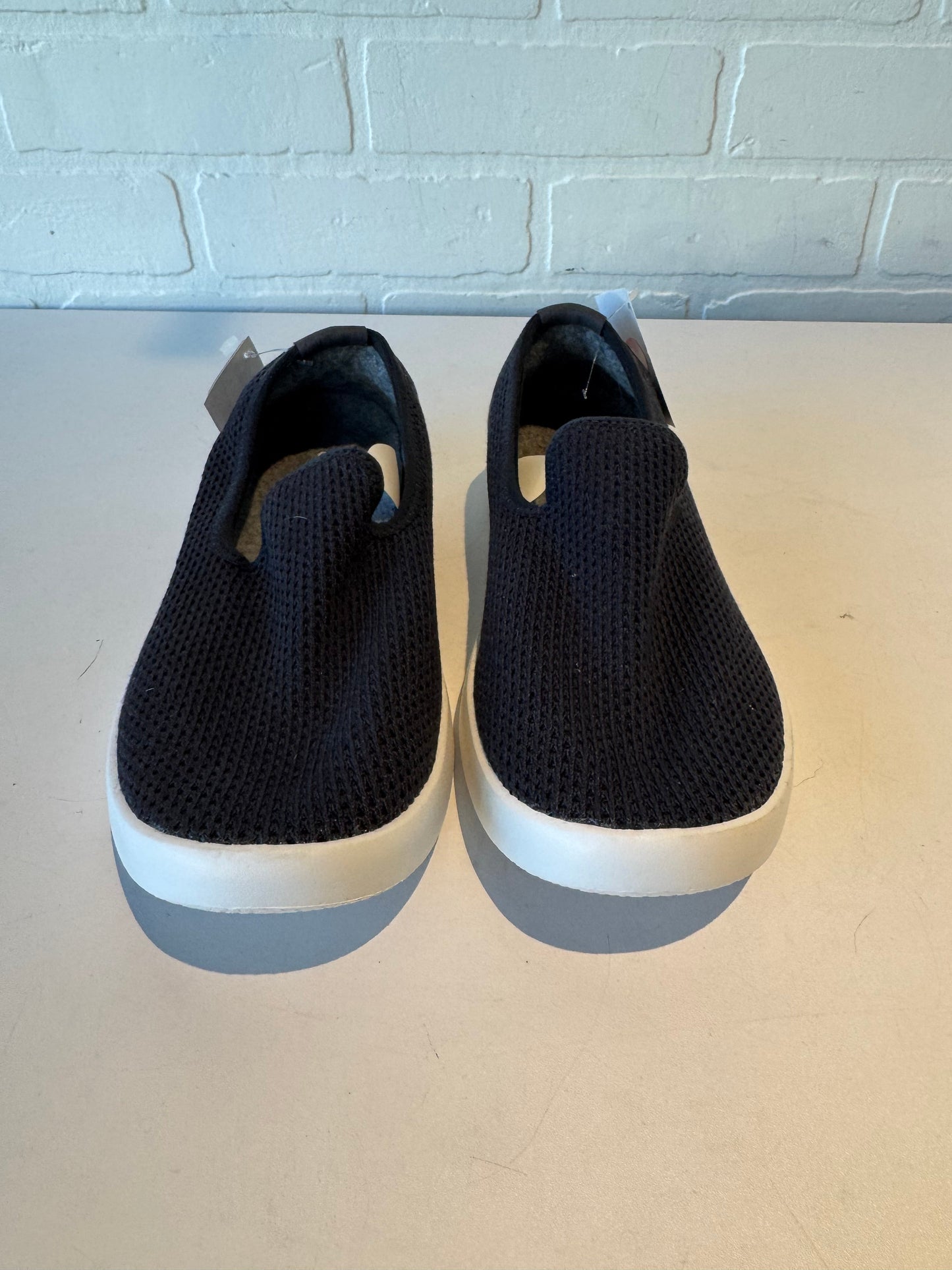 Shoes Sneakers By Allbirds In Navy, Size: 6