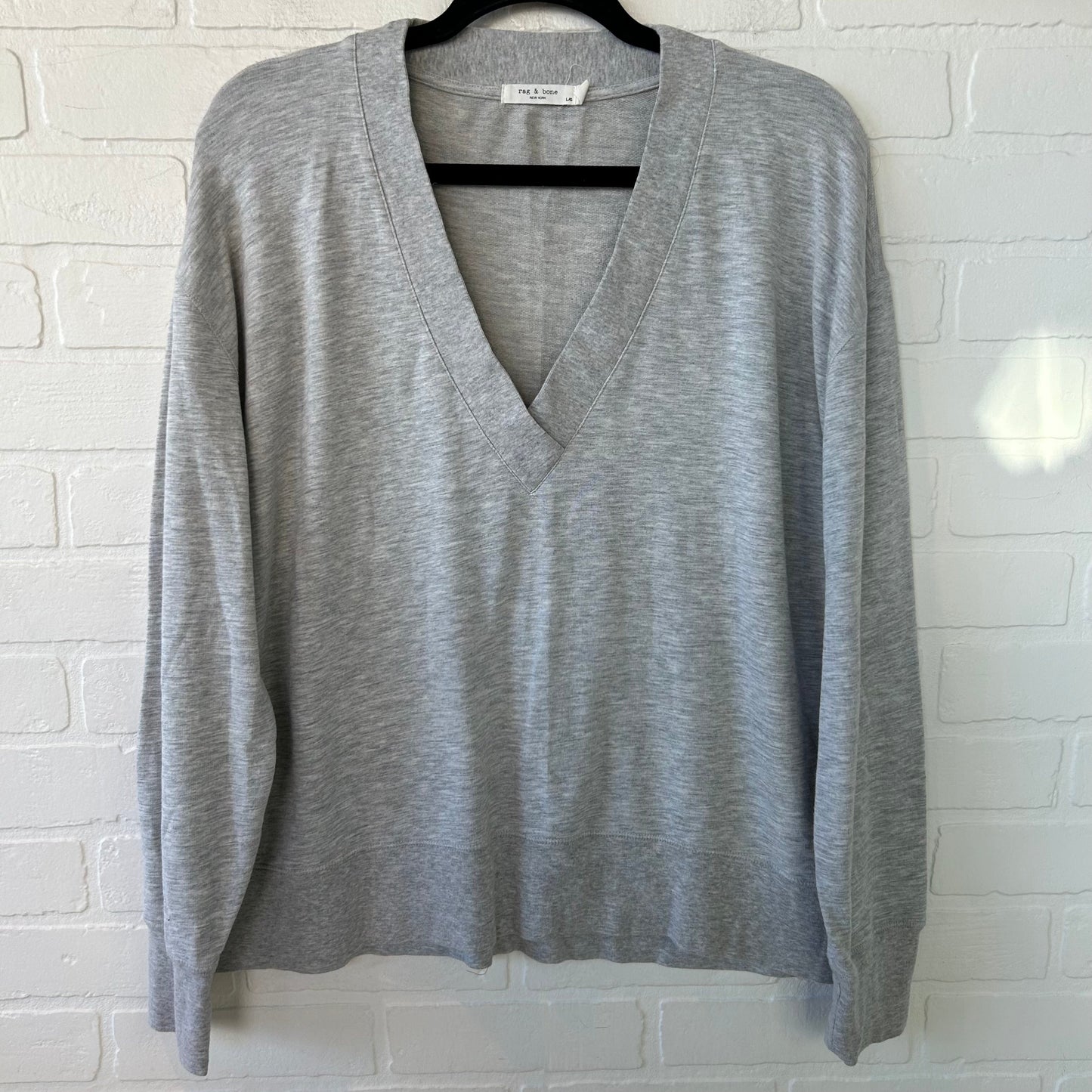 Top Long Sleeve By Rag And Bone In Grey, Size: L