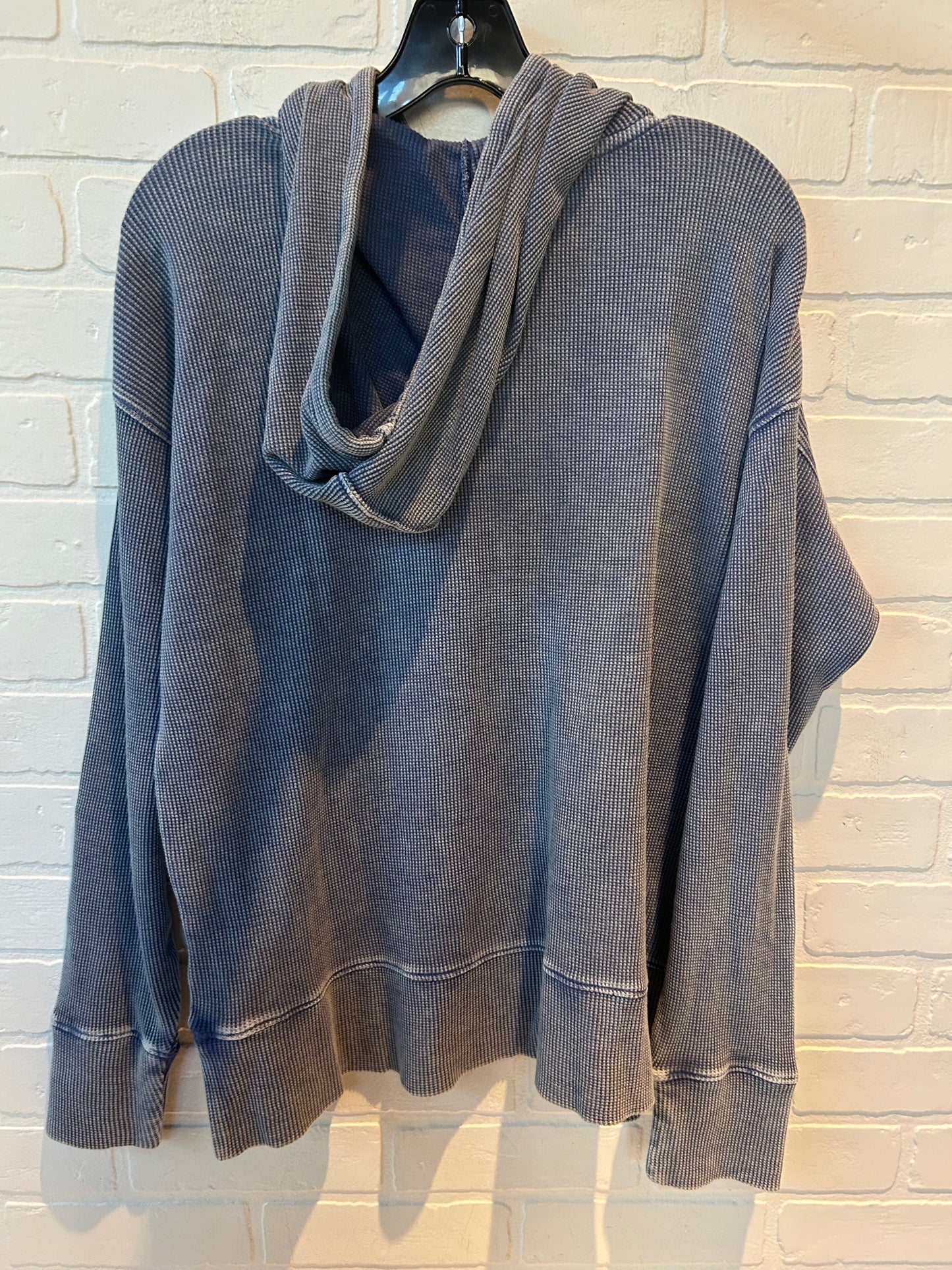 Top Long Sleeve By Natural Reflections In Blue, Size: L