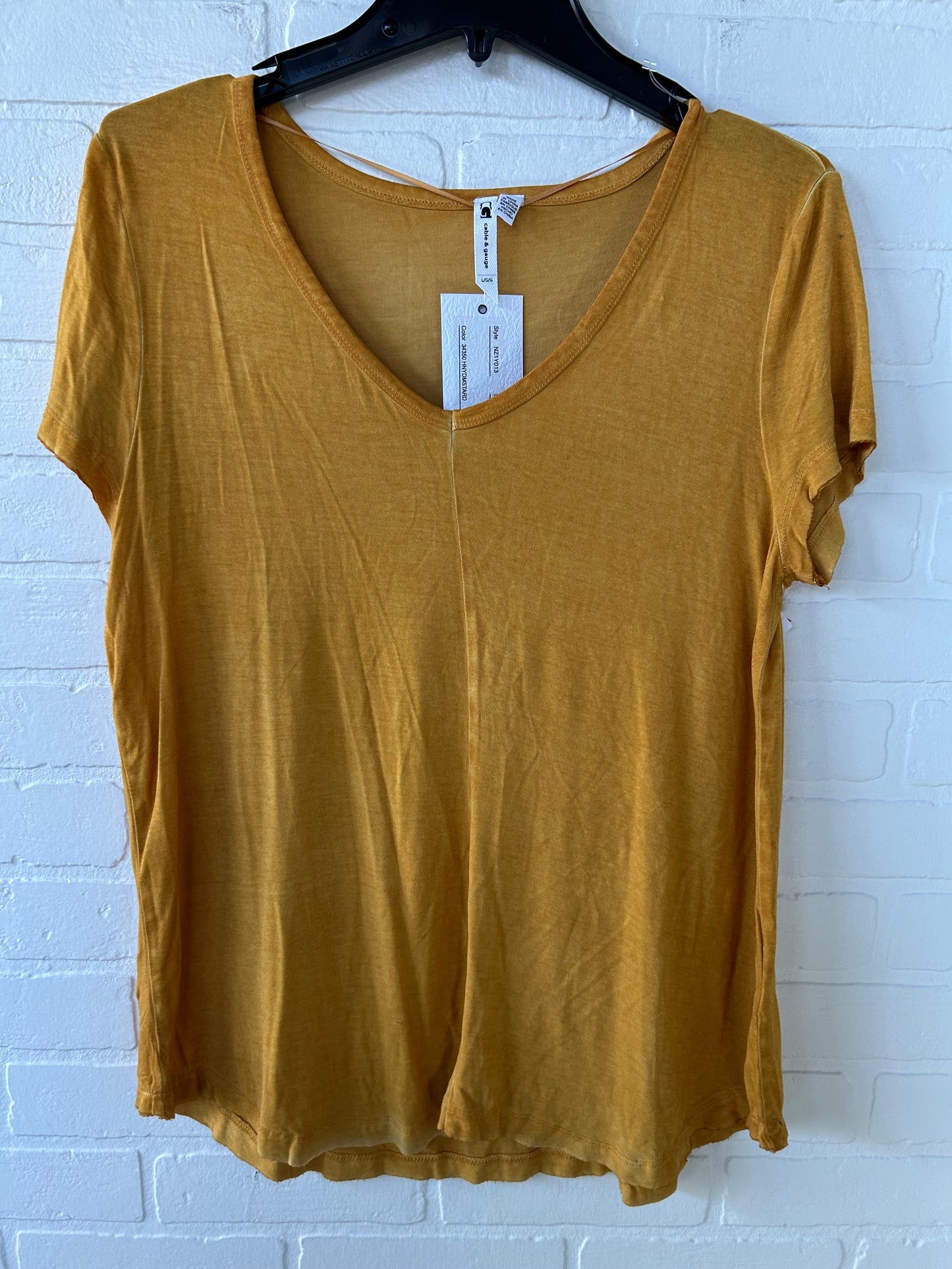 Top Short Sleeve Basic By Cable And Gauge In Yellow, Size: L