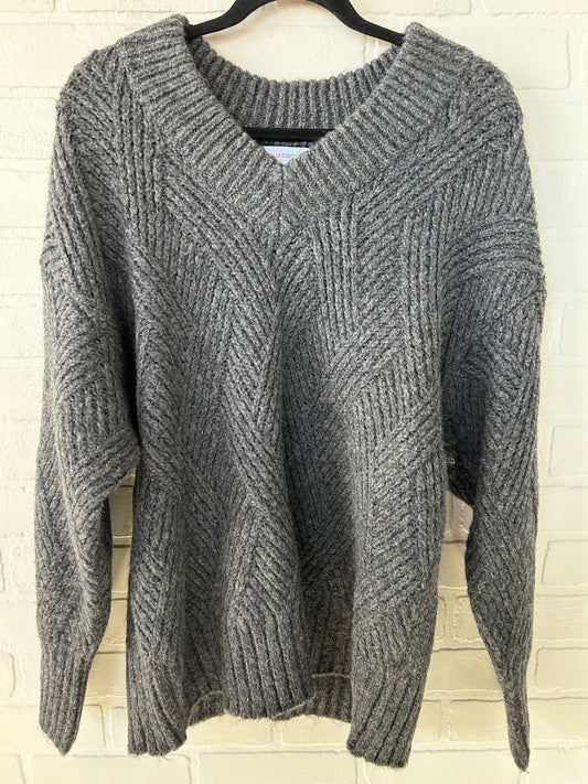 Sweater By Liz Claiborne In Grey, Size: L