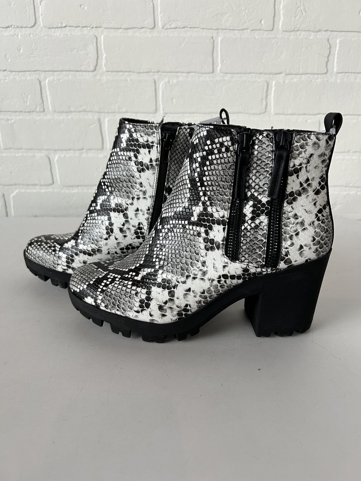 Boots Ankle Heels By Mix No 6  Size: 7.5