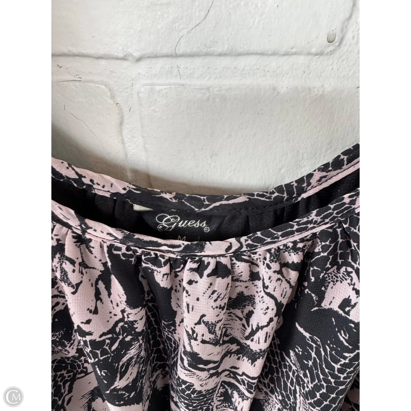 Dress Casual Short By Guess In Black & Tan, Size: M