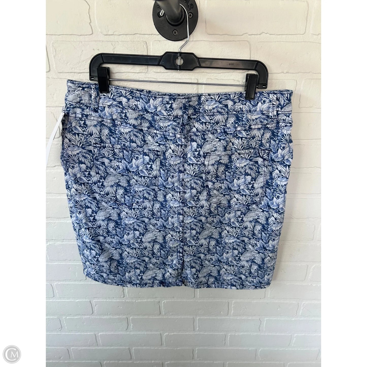 Skirt Mini & Short By Clothes Mentor In Blue & White, Size: 14
