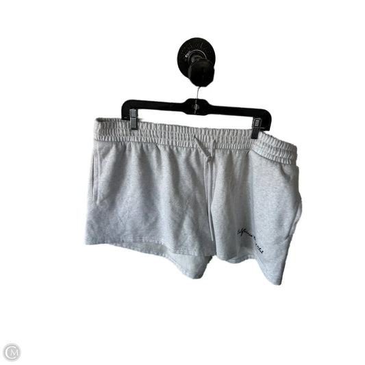 Shorts By Universal Thread In Grey, Size: 18