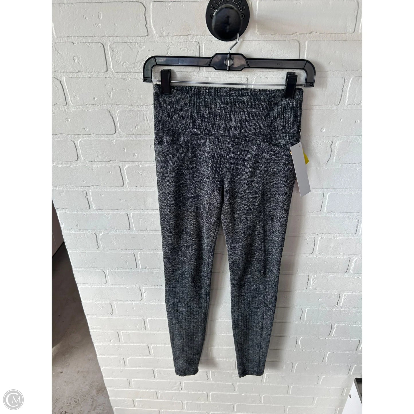 Athletic Leggings By Athleta In Grey, Size: 0