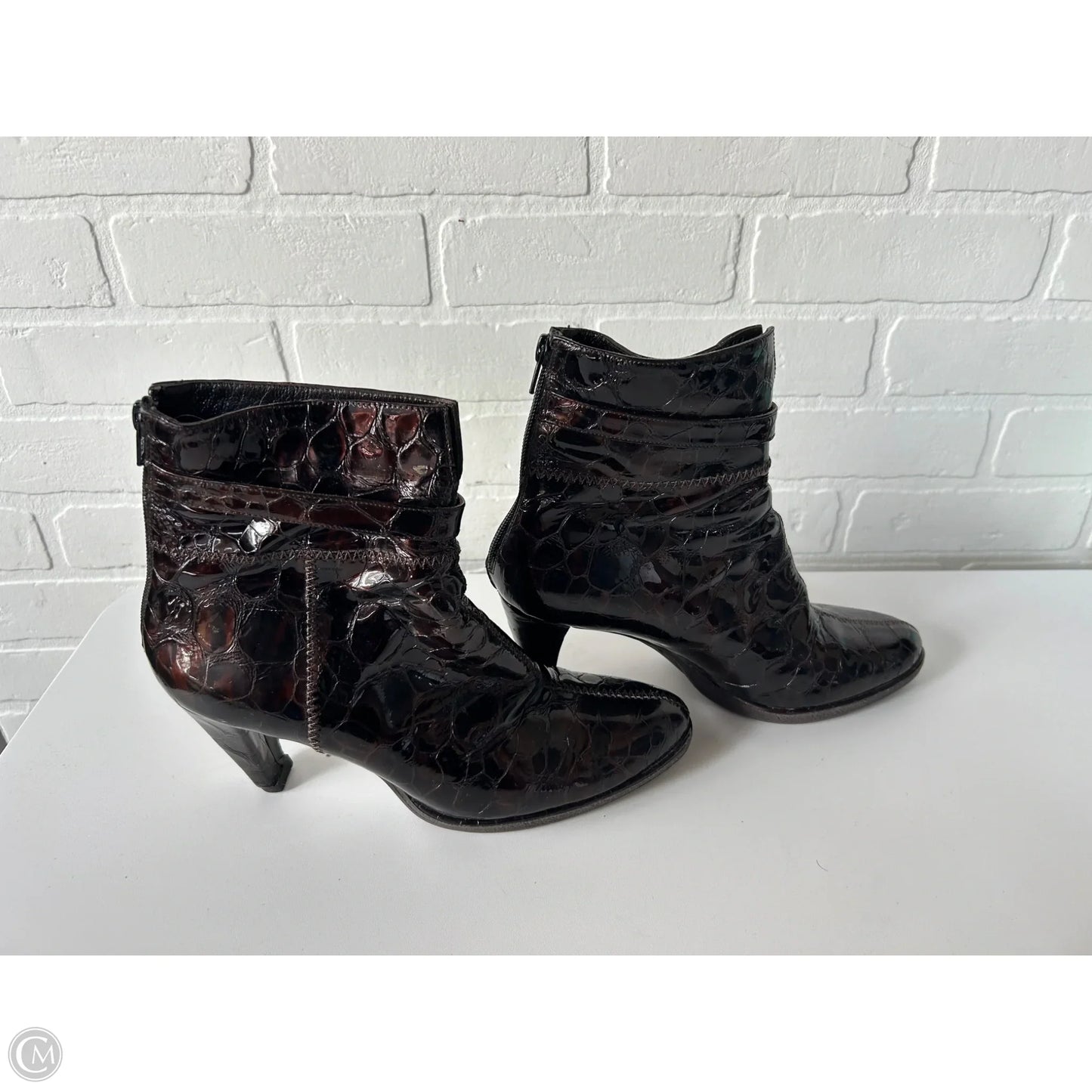 Boots Designer By Stuart Weitzman In Brown, Size: 9