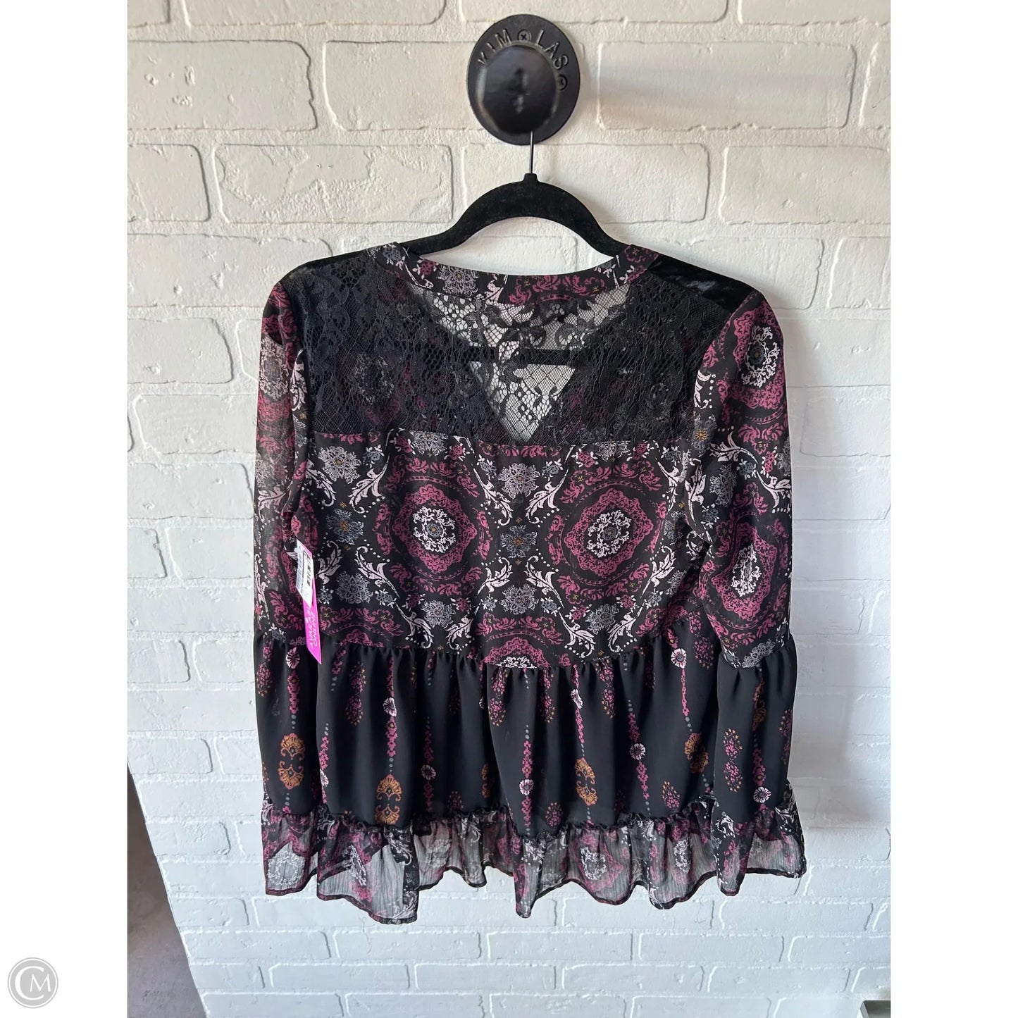 Top Long Sleeve By Knox Rose In Black & Red, Size: S