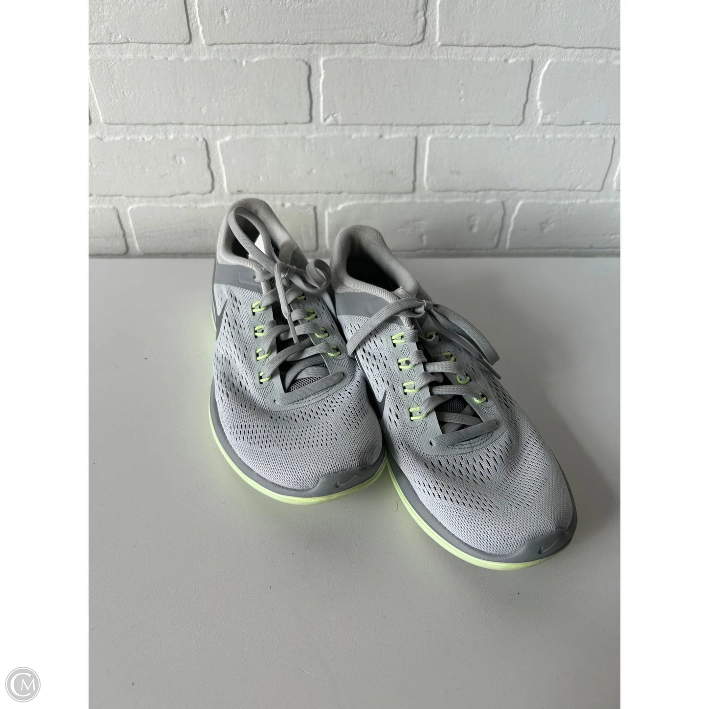 Shoes Athletic By Nike In Grey, Size: 8