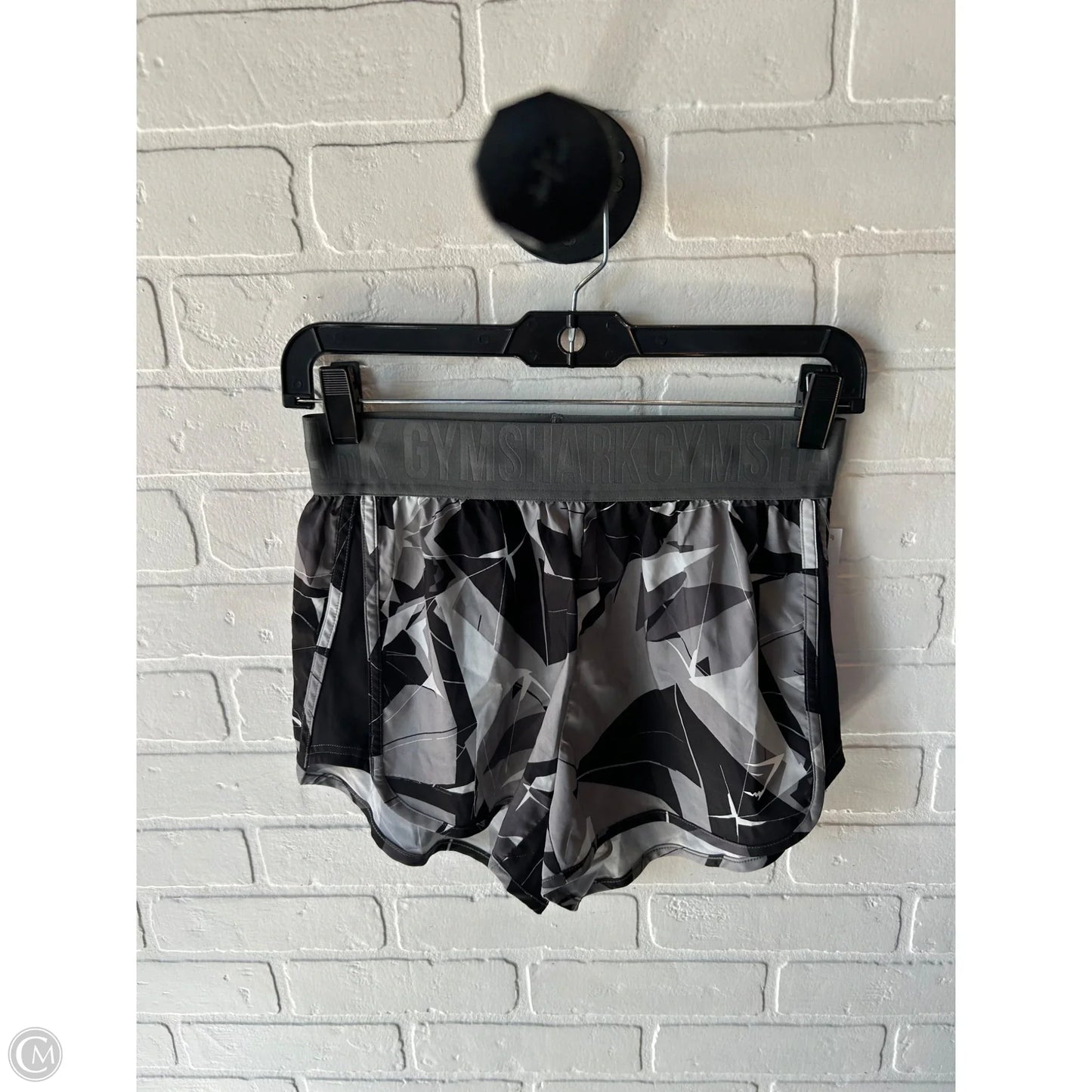 Athletic Shorts By Gym Shark In Black & Grey, Size: 0