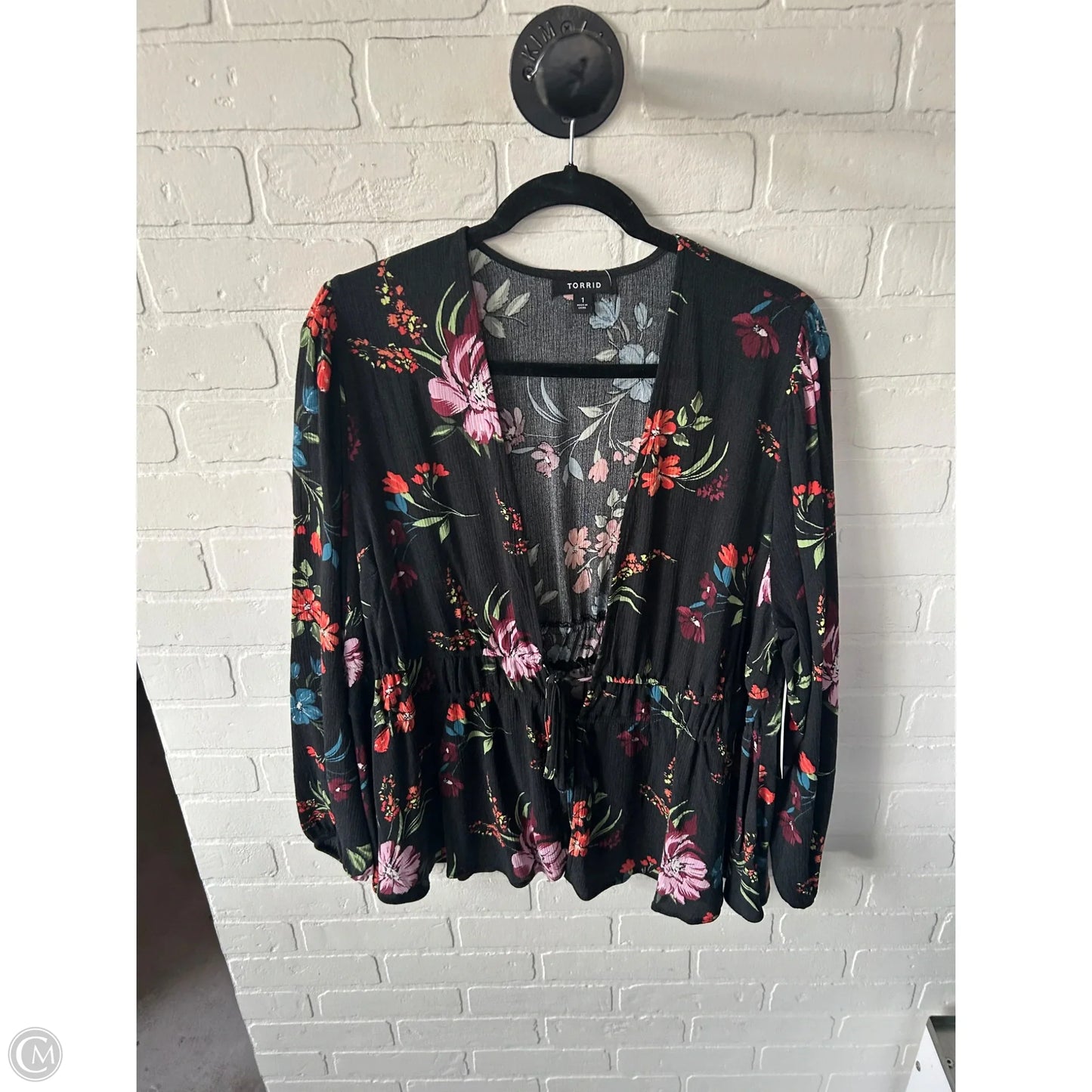 Top Long Sleeve By Torrid In Black, Size: 1x