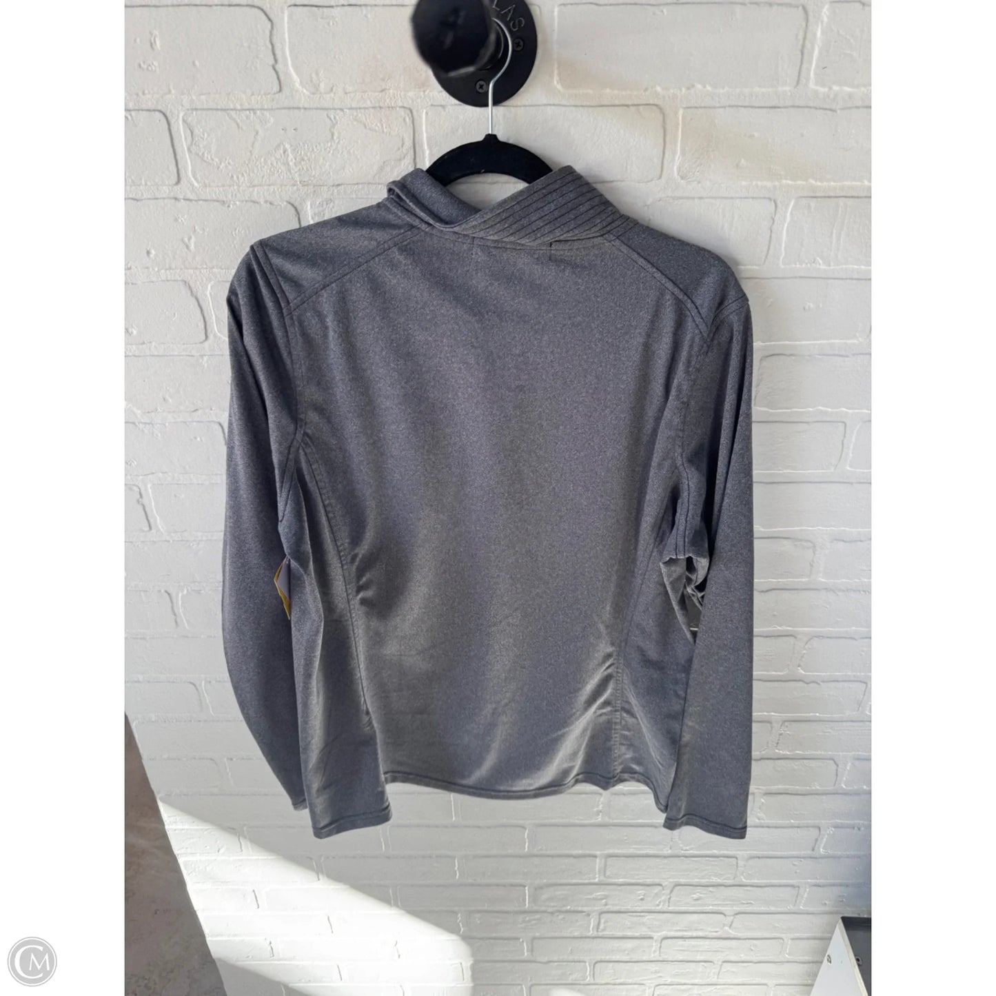 Athletic Top Long Sleeve Collar By The North Face In Grey, Size: Xl