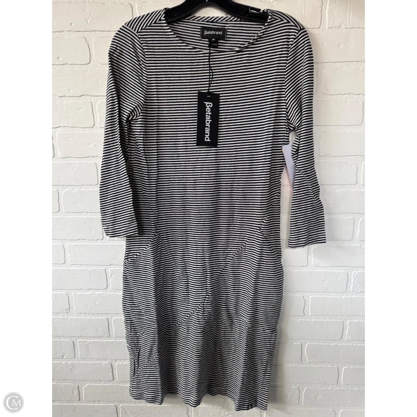 Dress Casual Short By Betabrand In Black & White, Size: M