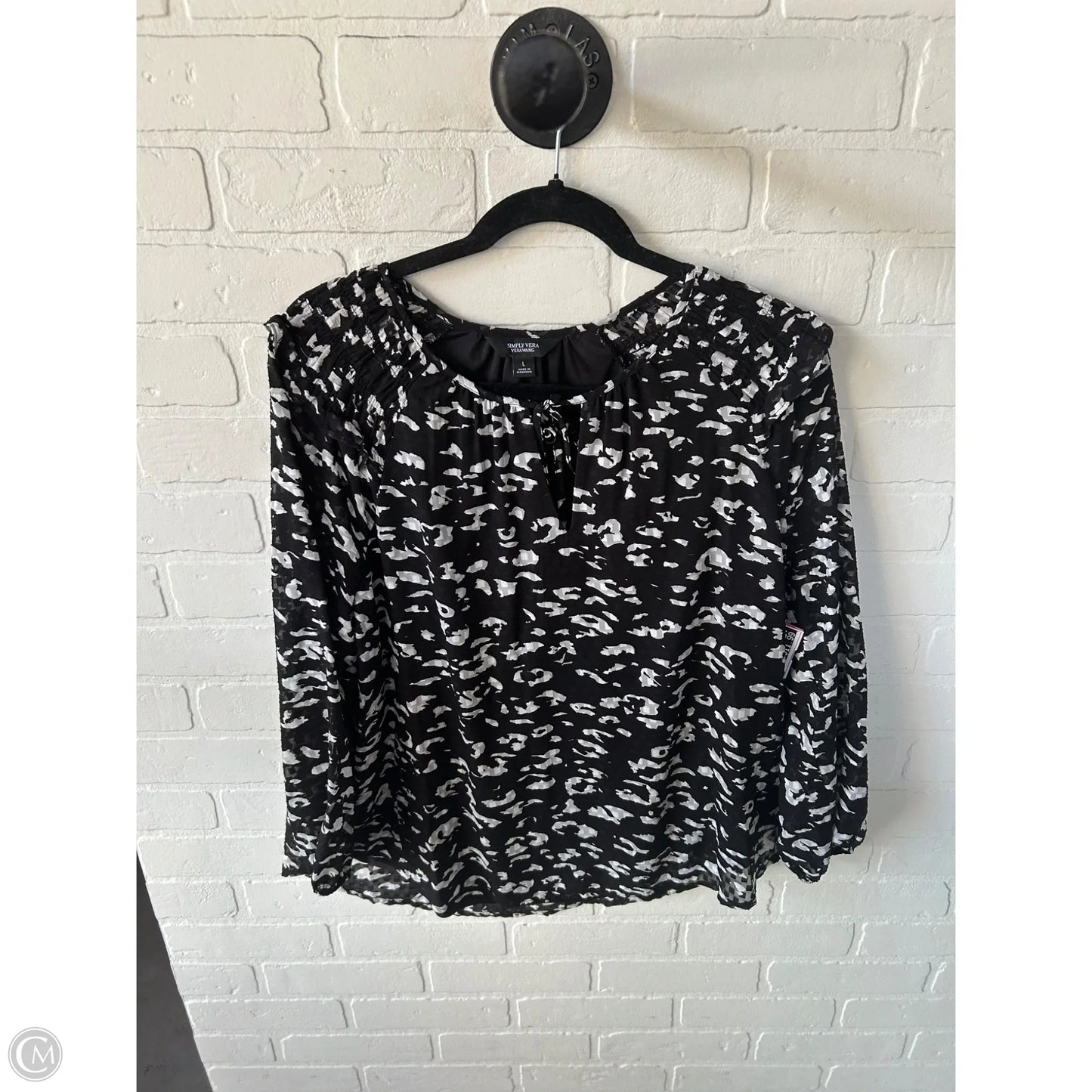 Top Long Sleeve By Simply Vera In Black & White, Size: L