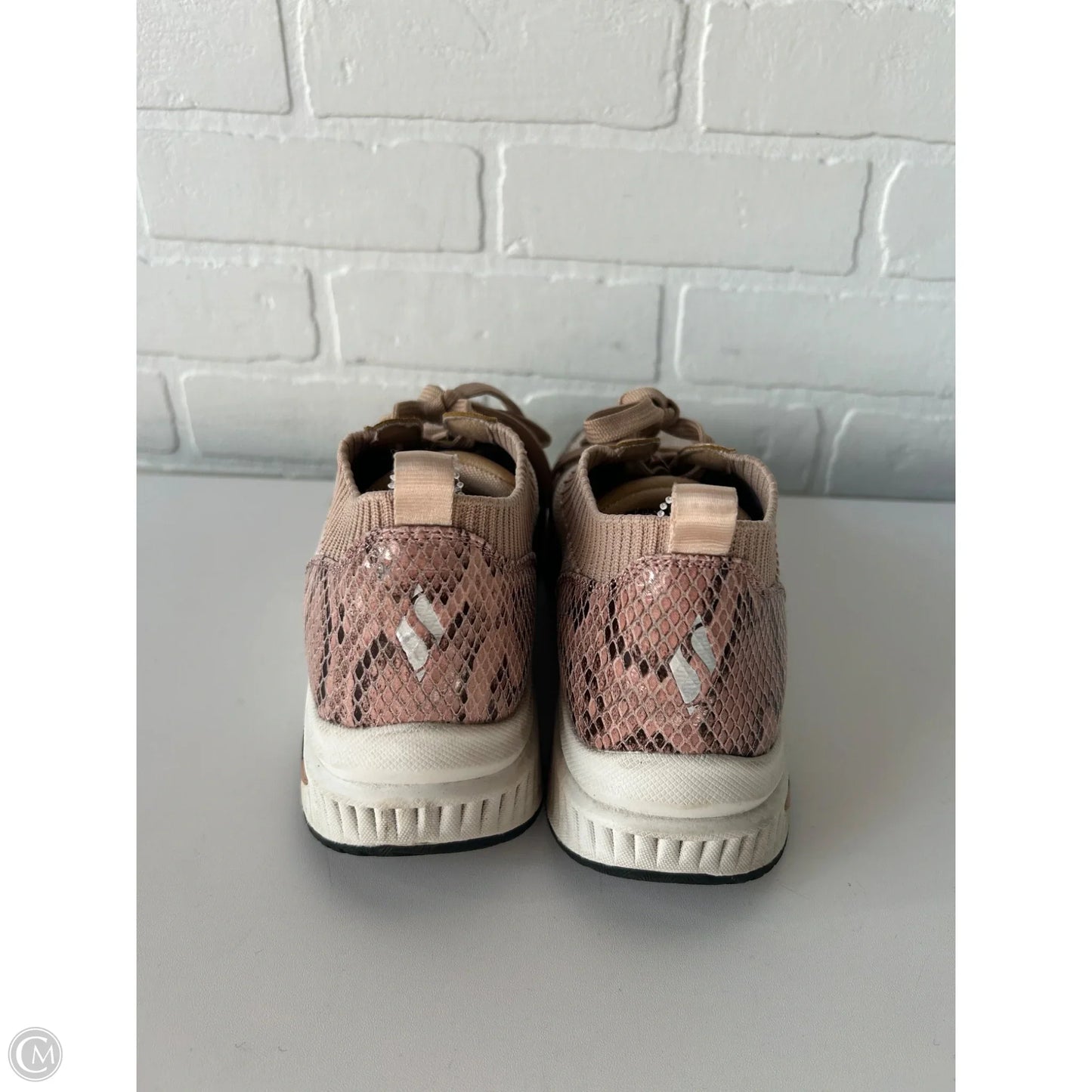 Shoes Athletic By Skechers In Tan, Size: 8