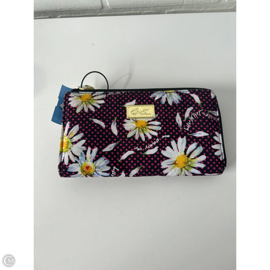 Wallet By Betsey Johnson, Size: Large