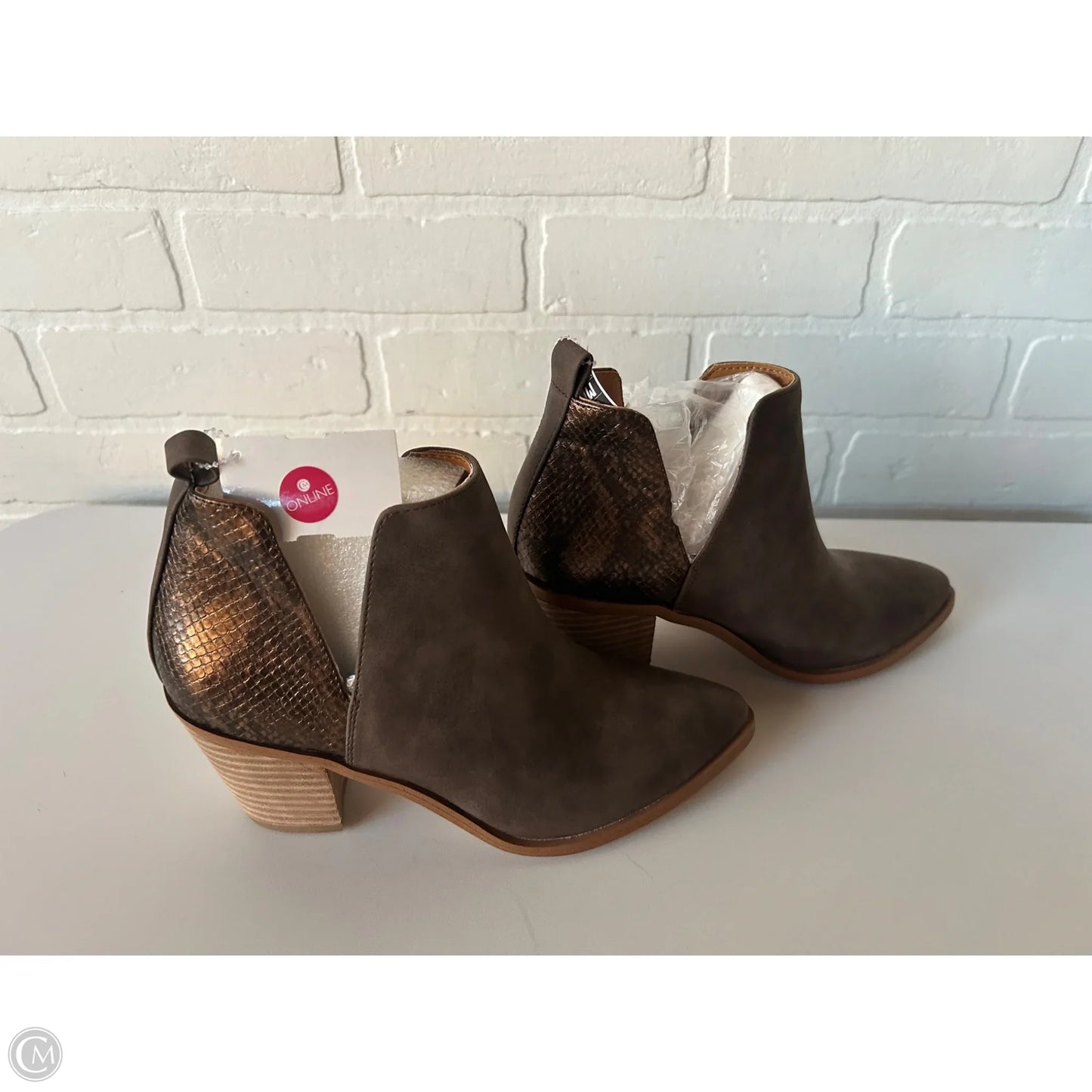 Boots Ankle Heels By Dolce Vita In Brown, Size: 7