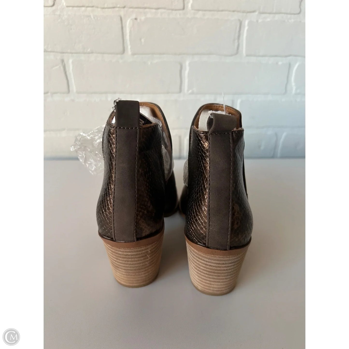 Boots Ankle Heels By Dolce Vita In Brown, Size: 7