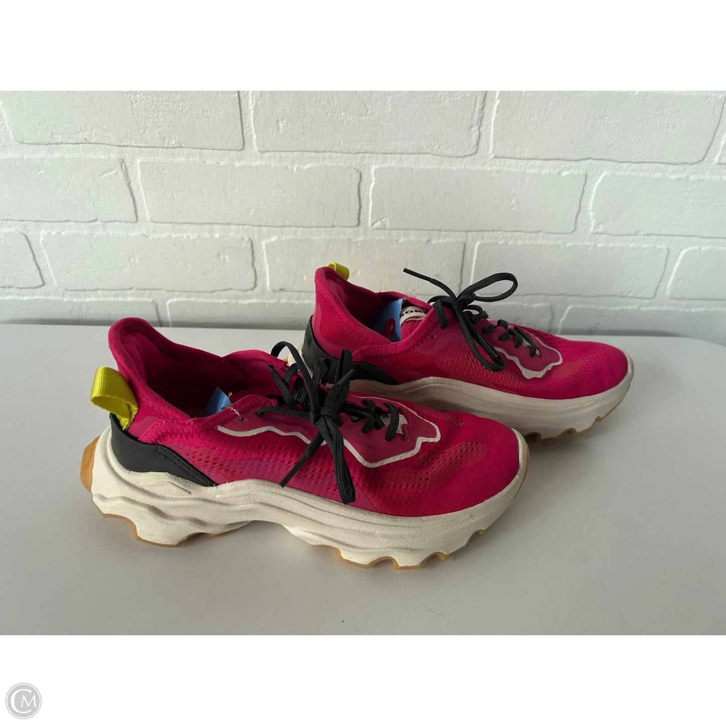 Shoes Sneakers By Sorel In Pink, Size: 7