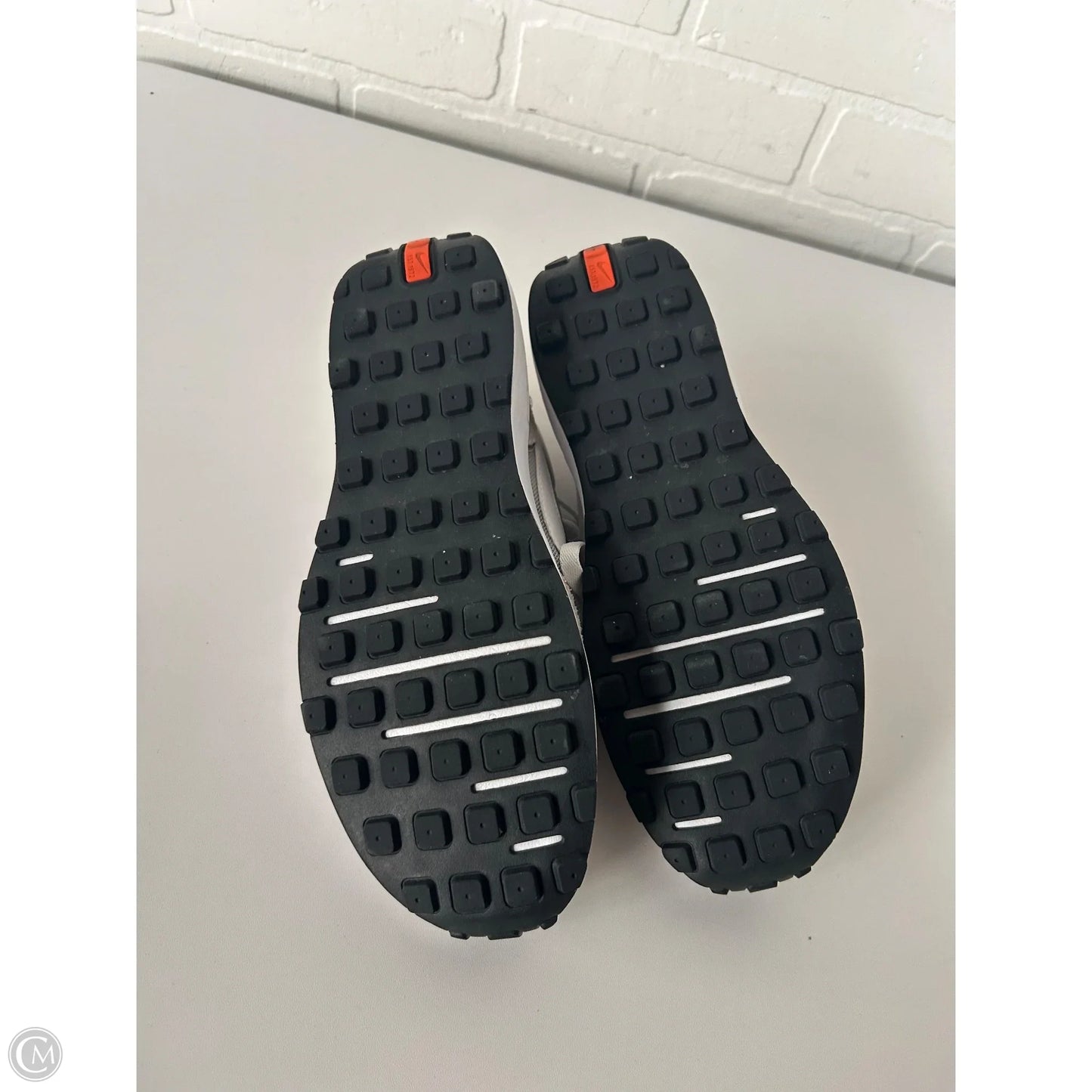 Shoes Athletic By Nike In White, Size: 8.5