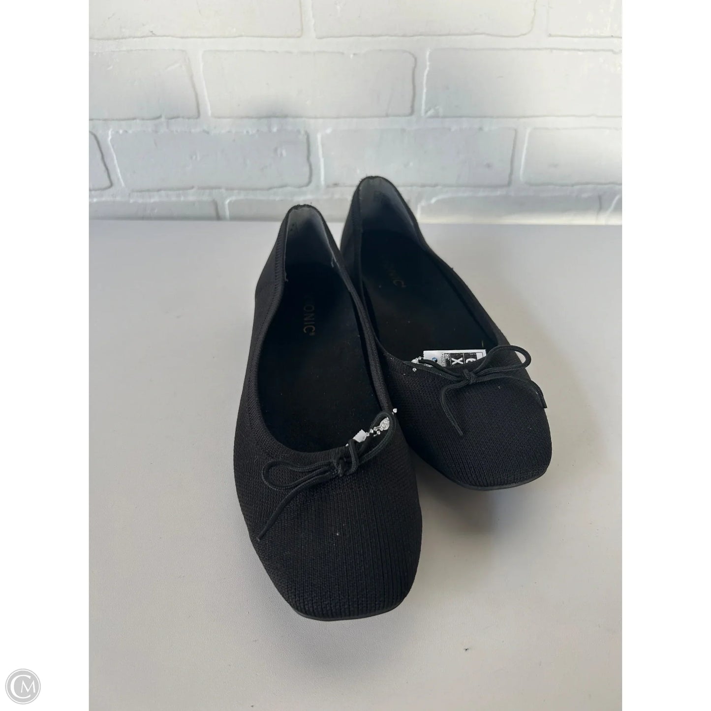Shoes Flats By Vionic In Black, Size: 8.5