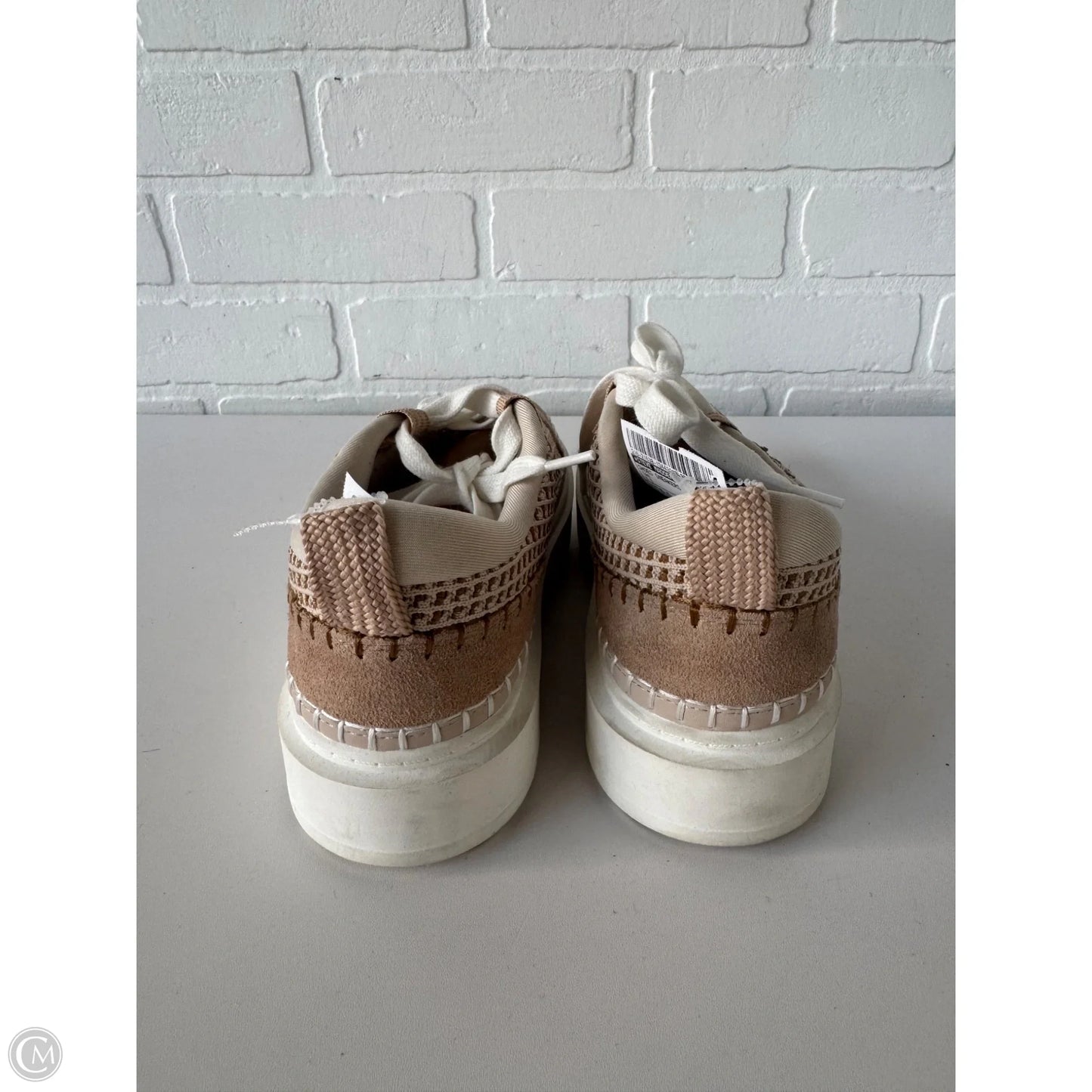 Shoes Sneakers By Steve Madden In Tan, Size: 6.5