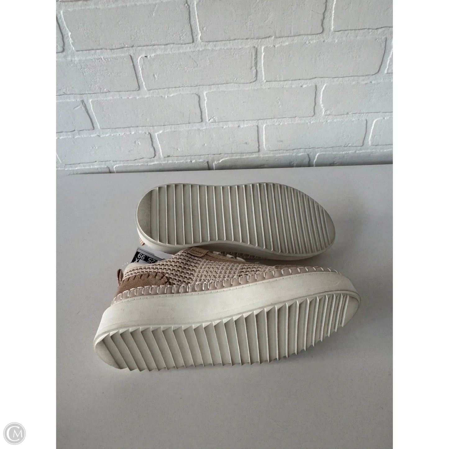 Shoes Sneakers By Steve Madden In Tan, Size: 6.5