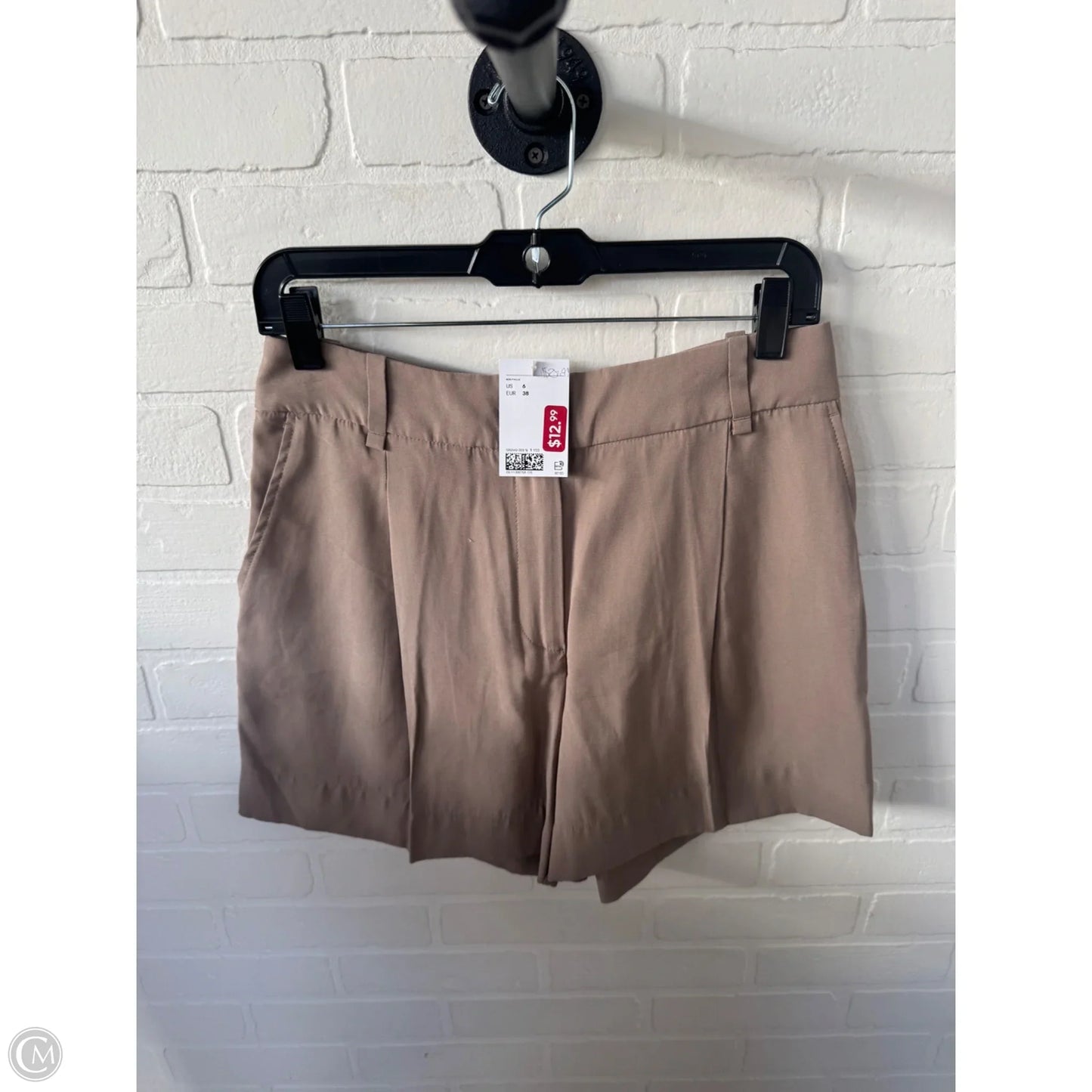 Shorts By H&m In Tan, Size: 6