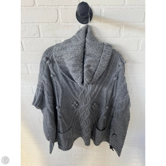 Sweater By Sleeping On Snow In Grey, Size: Osfm