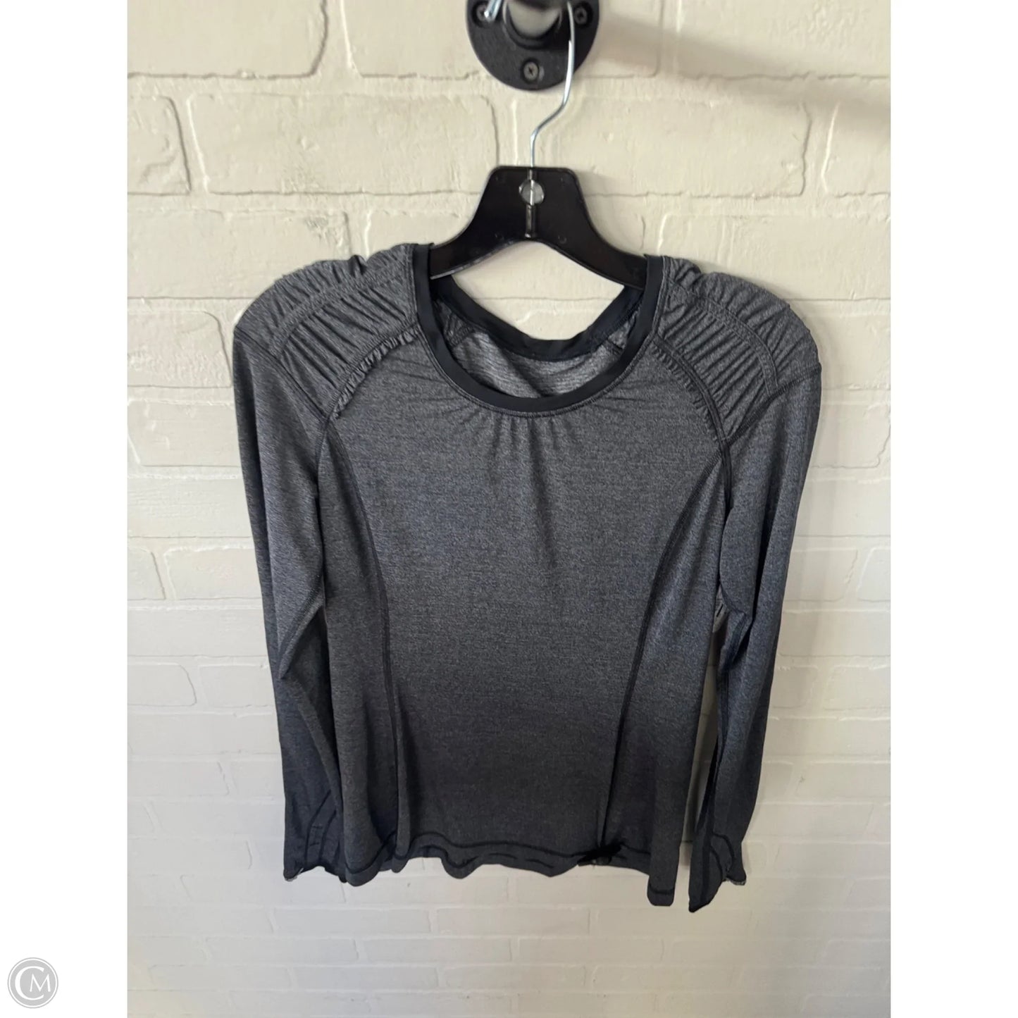 Athletic Top Long Sleeve Crewneck By Lululemon In Grey, Size: M