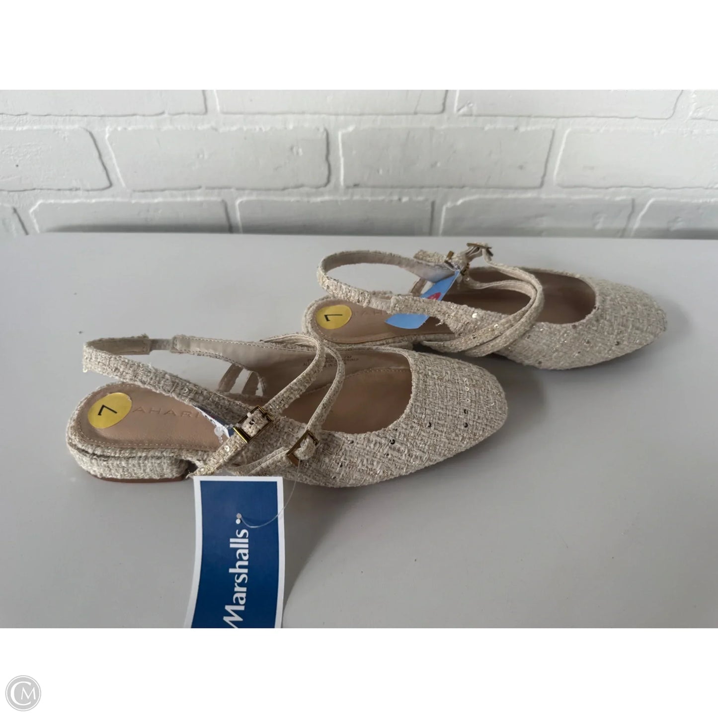 Shoes Flats By Tahari In Cream, Size: 7