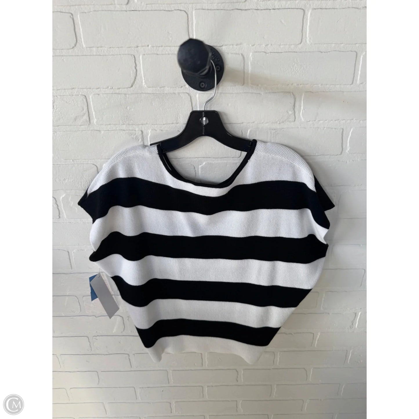 Sweater Short Sleeve By Cyrus In Black & White, Size: Xs
