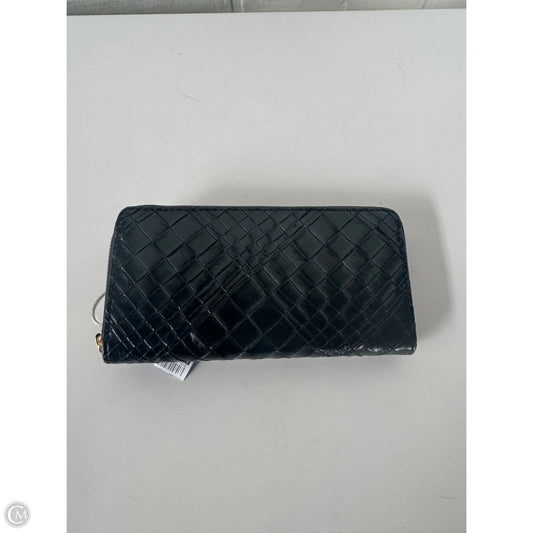 Wallet By Clothes Mentor, Size: Large