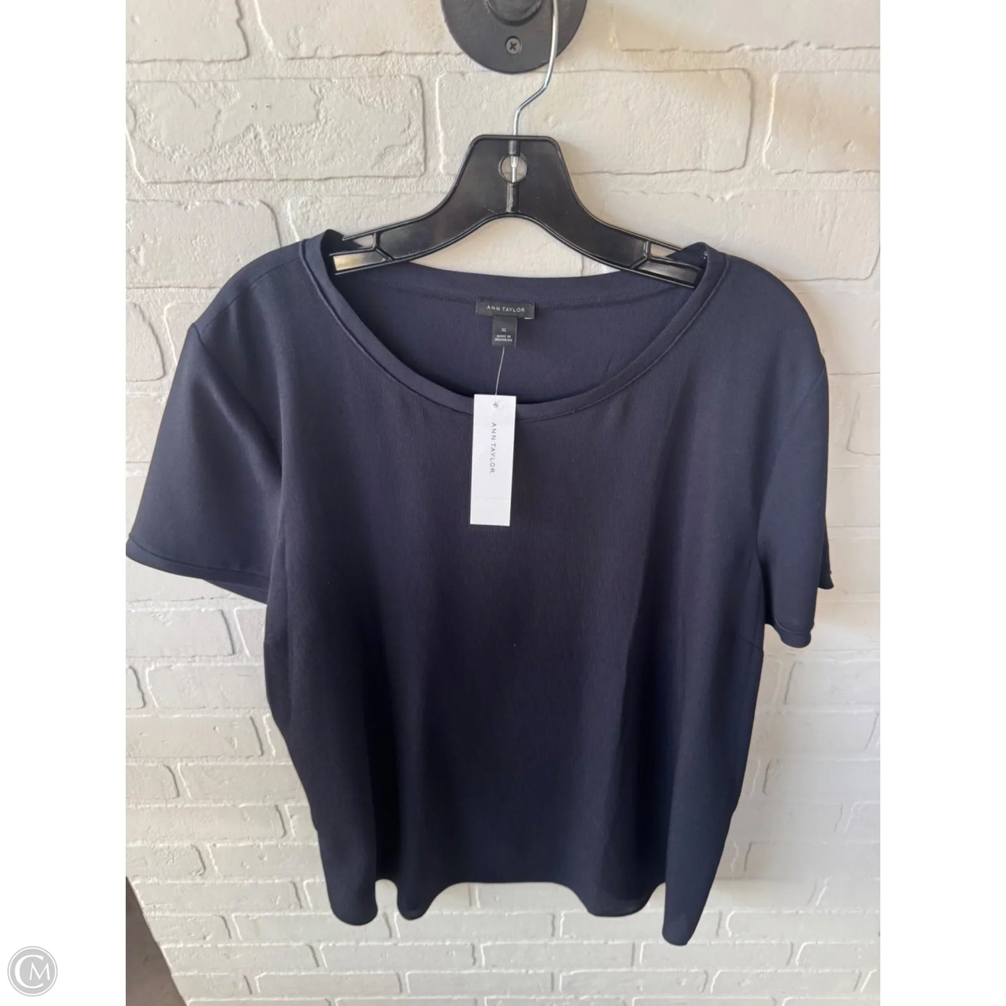 Top Short Sleeve By Ann Taylor In Navy, Size: Xl