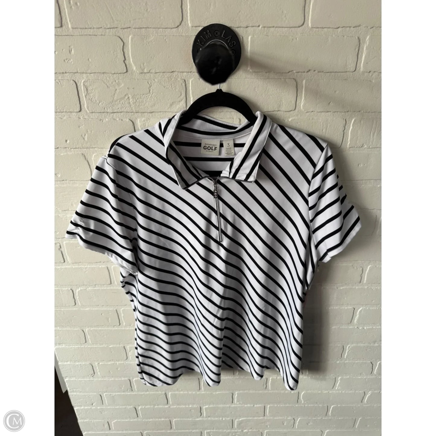 Top Short Sleeve By Zenergy By Chicos In Black & White, Size: Xl