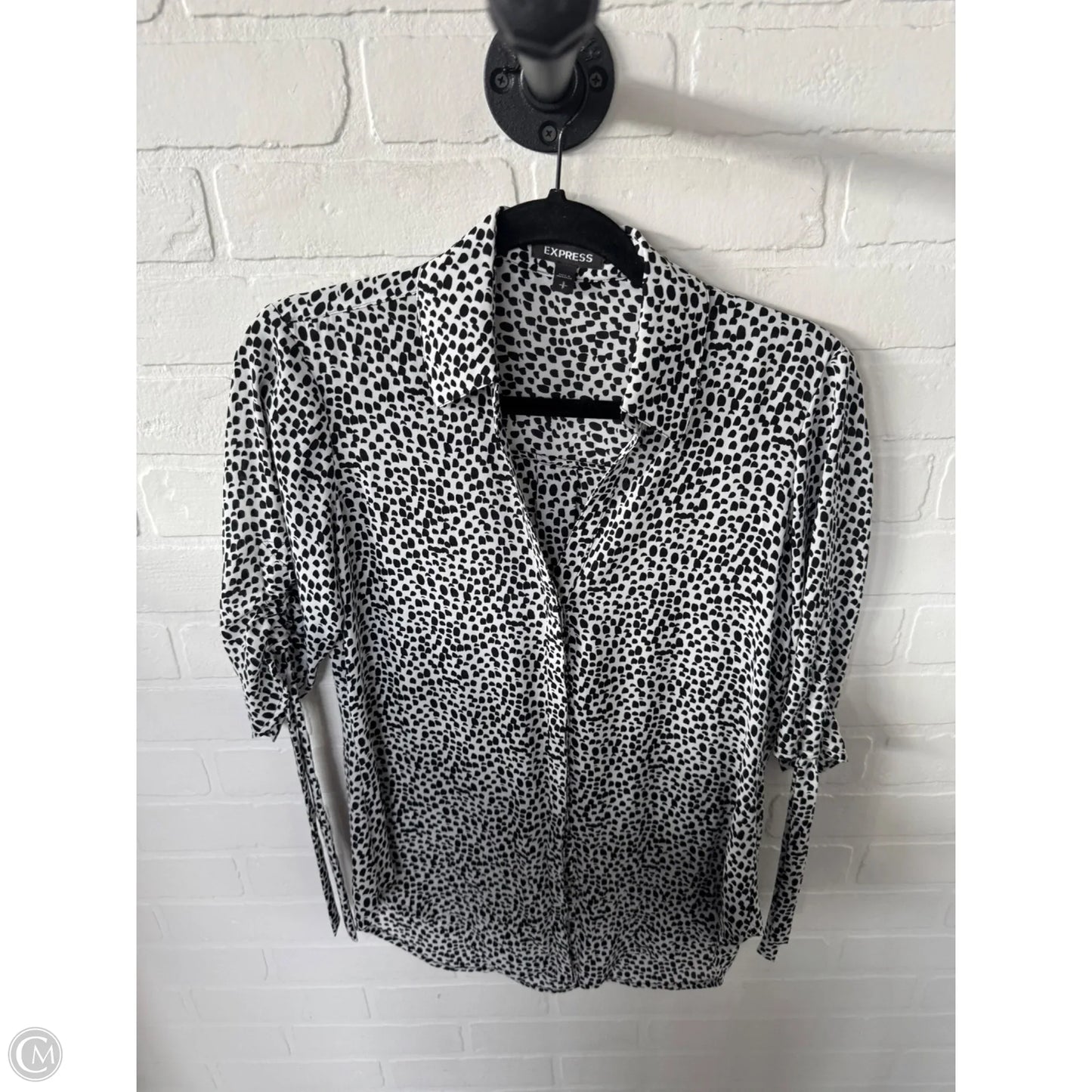 Top Short Sleeve By Express In Black & White, Size: S