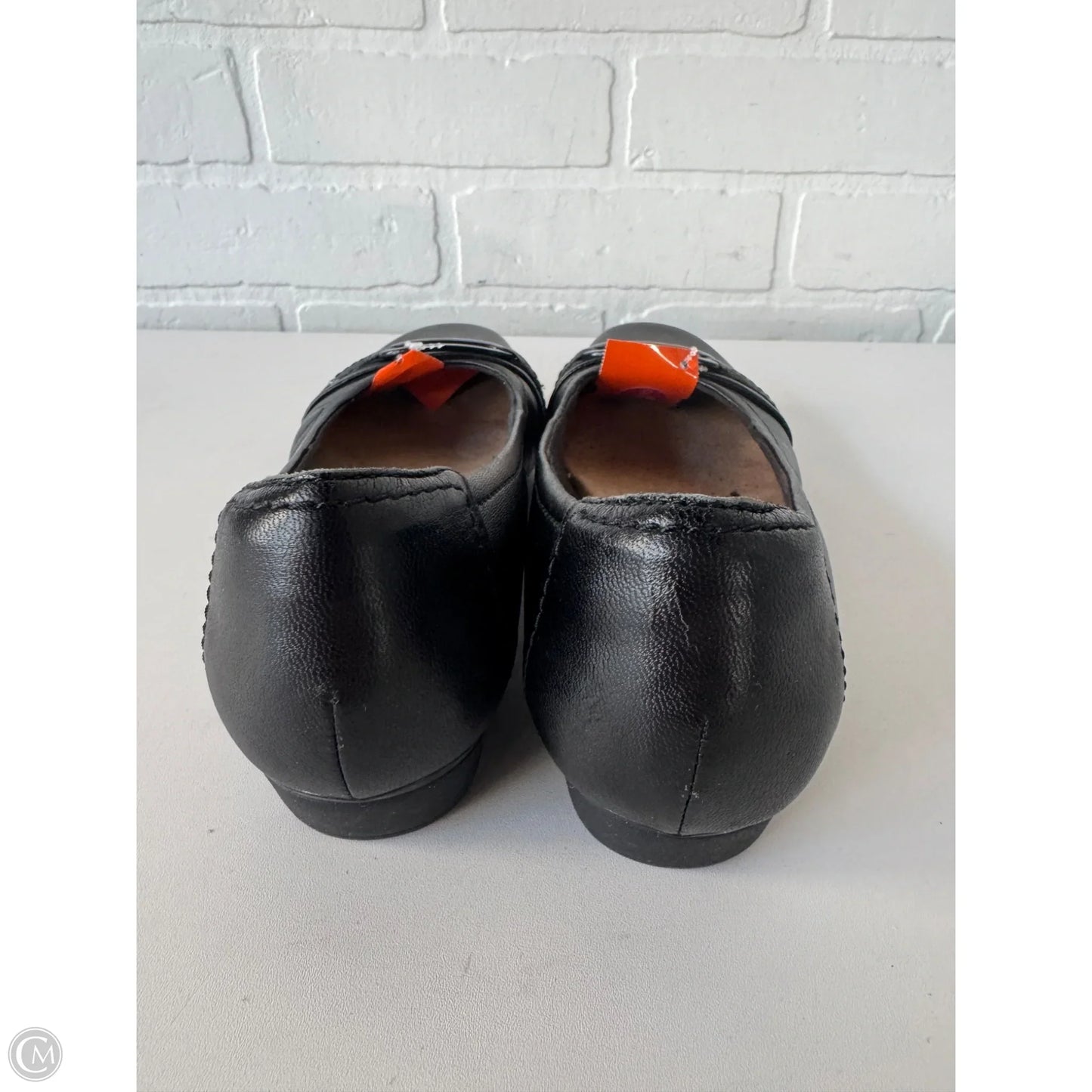 Shoes Flats By Clarks In Black, Size: 7