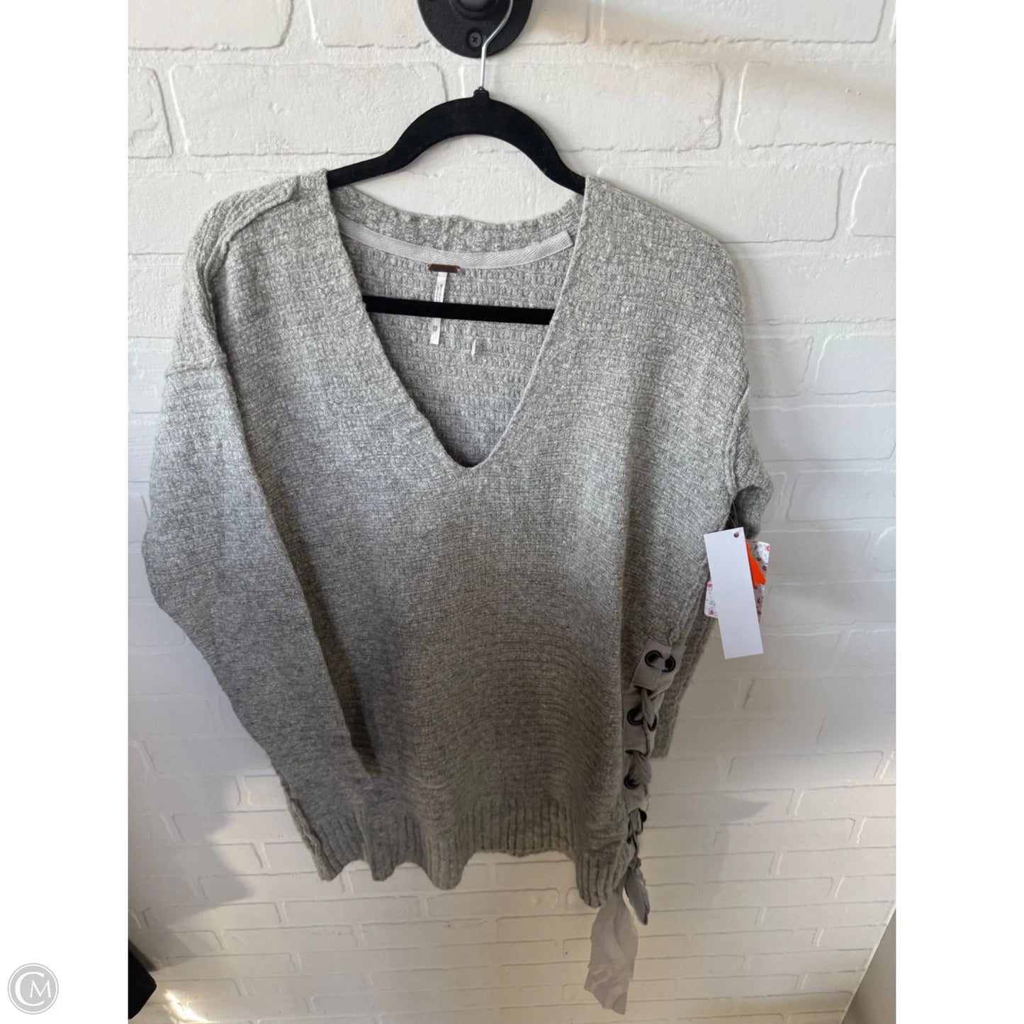 Dress Sweater By Free People In Grey, Size: Xs