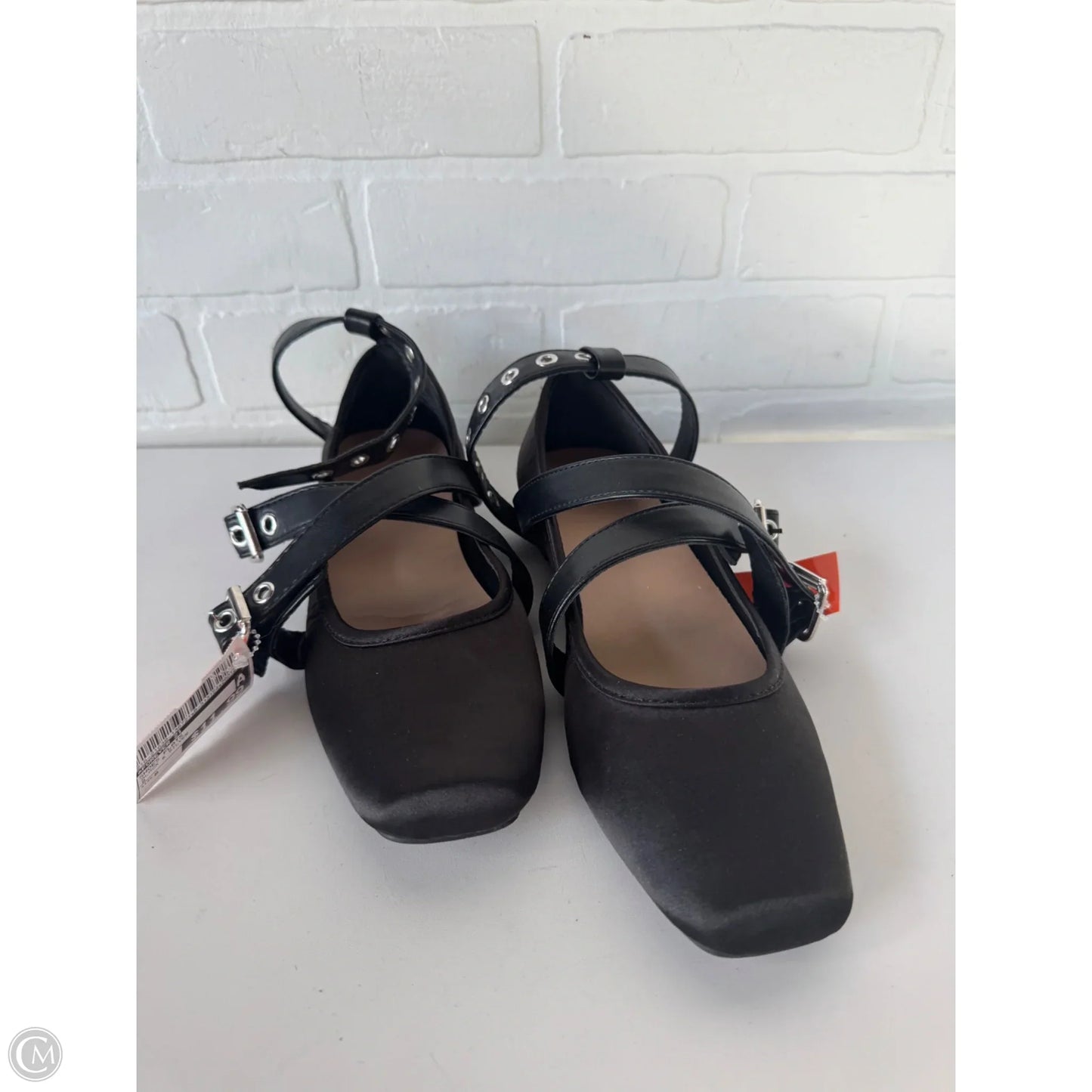 Shoes Flats By Forever 21 In Black & Silver, Size: 8