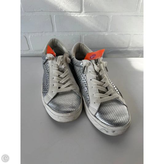 Shoes Sneakers By Dolce Vita In Silver & White, Size: 8