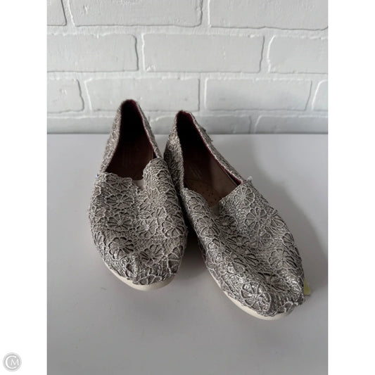 Shoes Flats By Toms In Gold, Size: 8.5