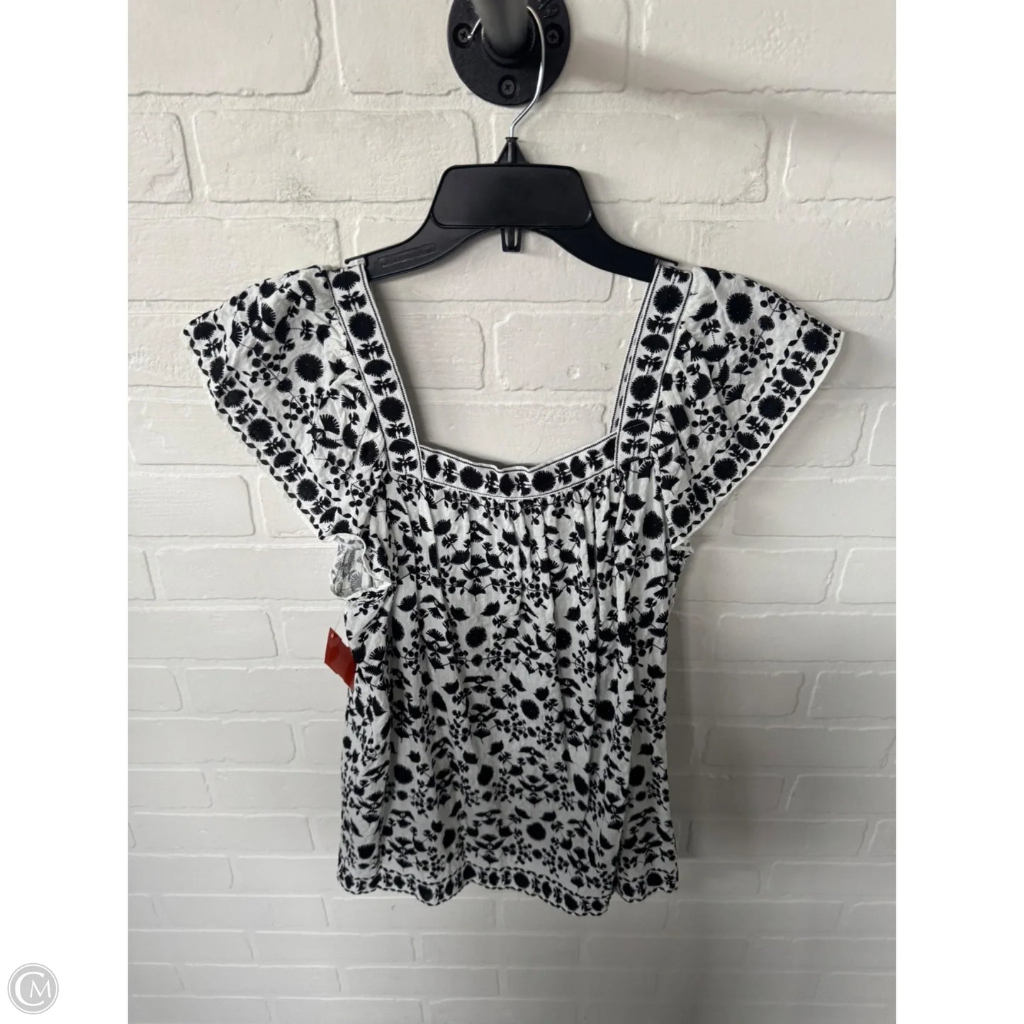 Top Sleeveless By Max Studio In Black & White, Size: M